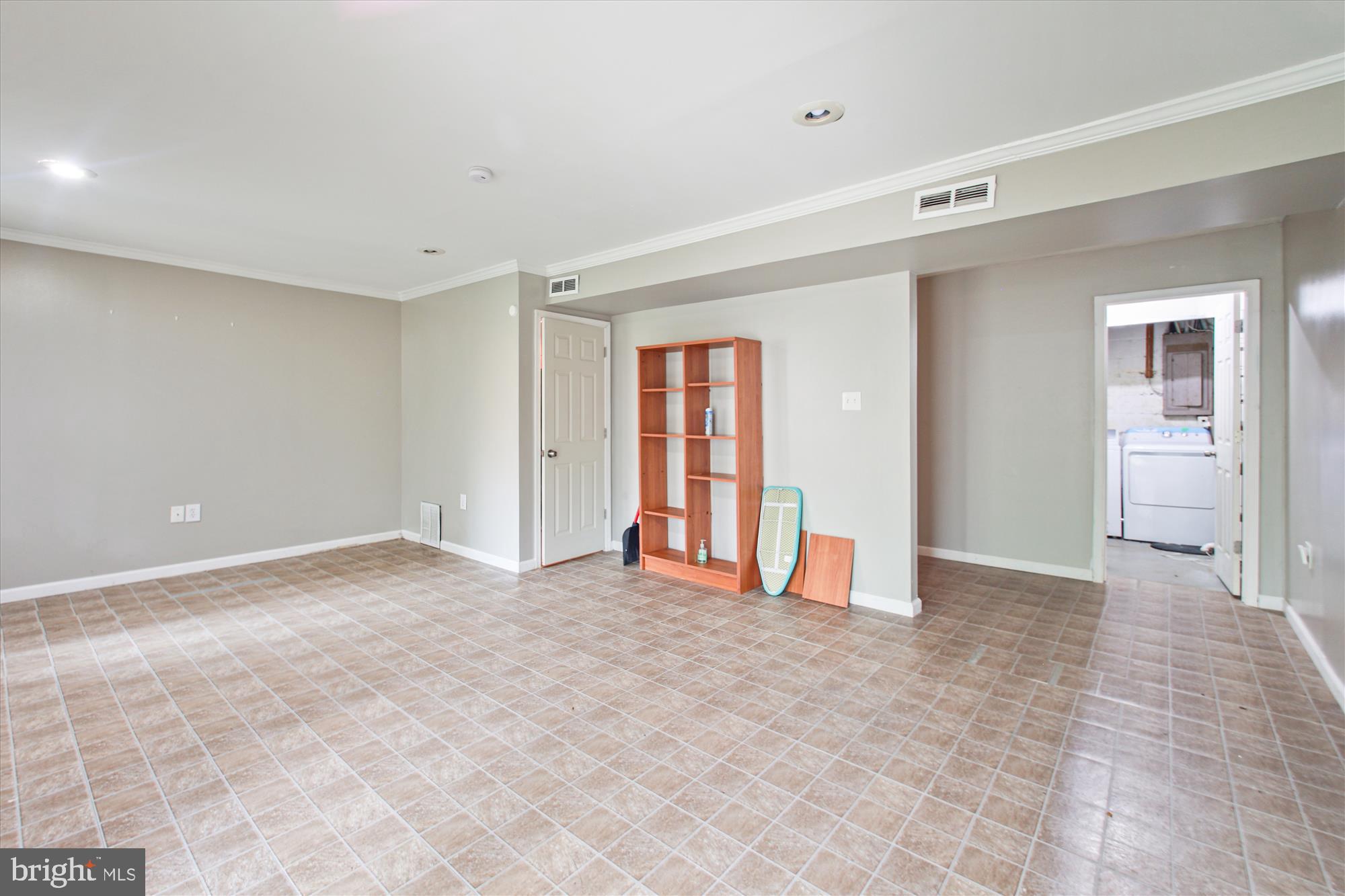 VILLAGE OF KINGS CONTRIVANCE - Residential