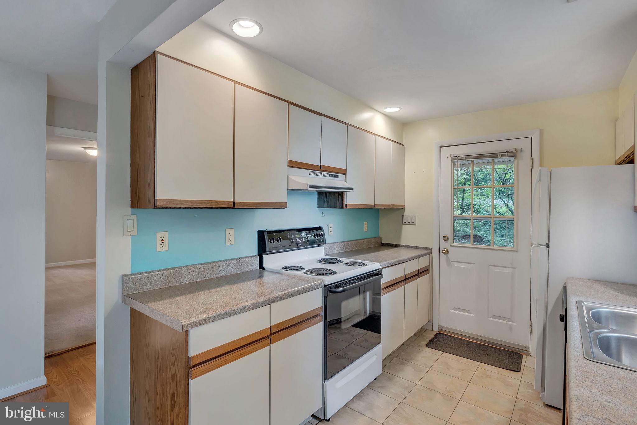 BLUE RIDGE SHORES - Residential Lease