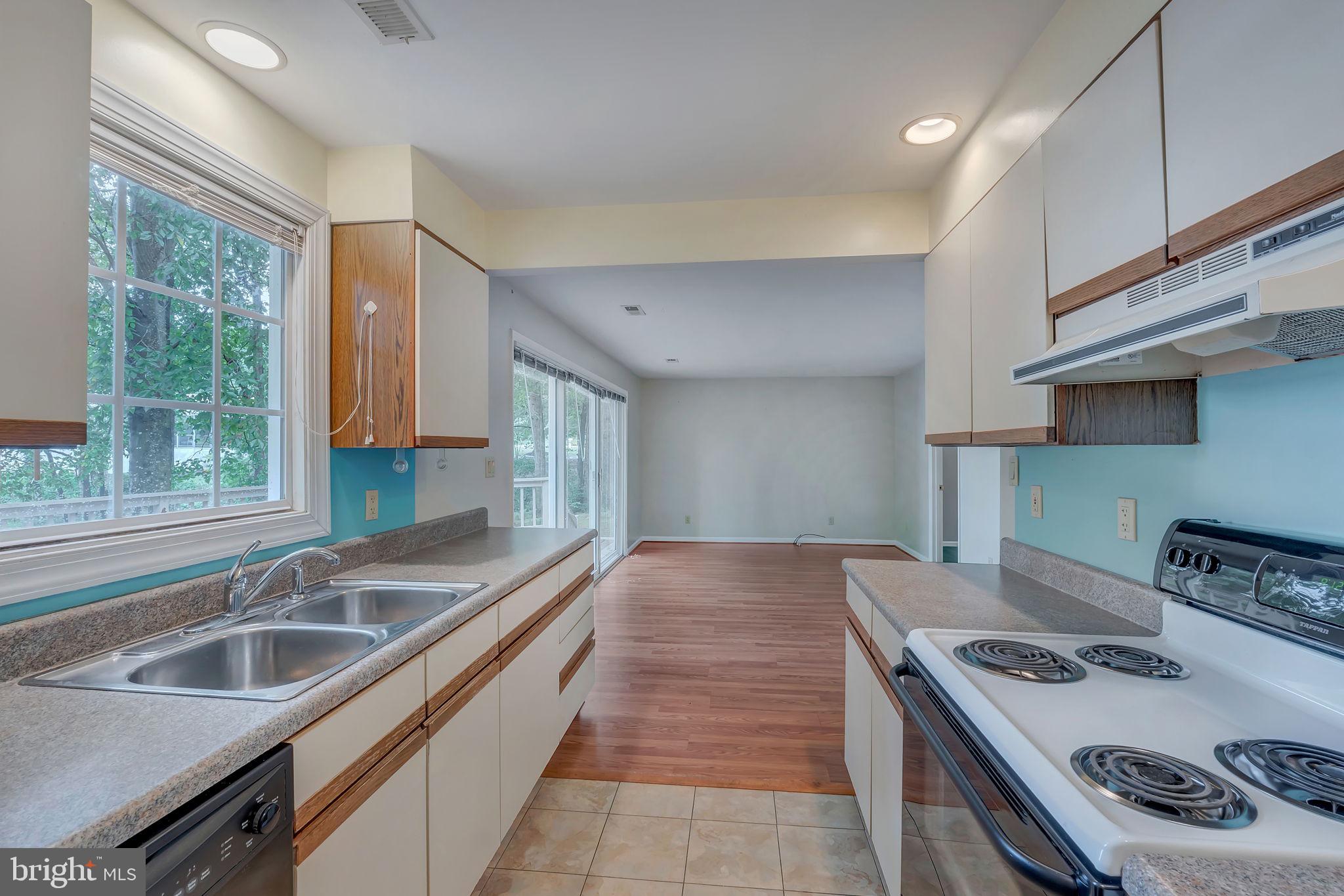 BLUE RIDGE SHORES - Residential Lease