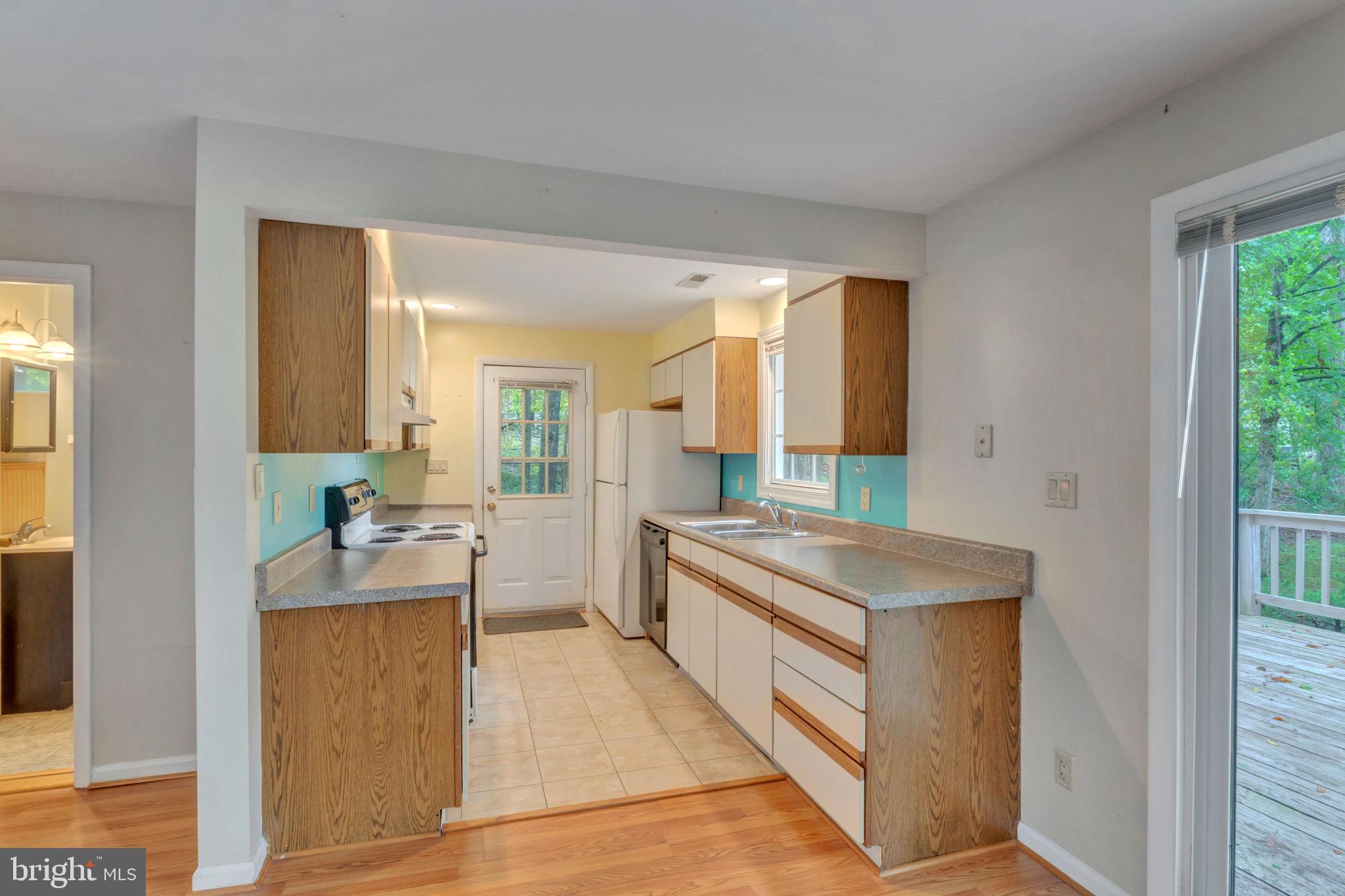 BLUE RIDGE SHORES - Residential Lease