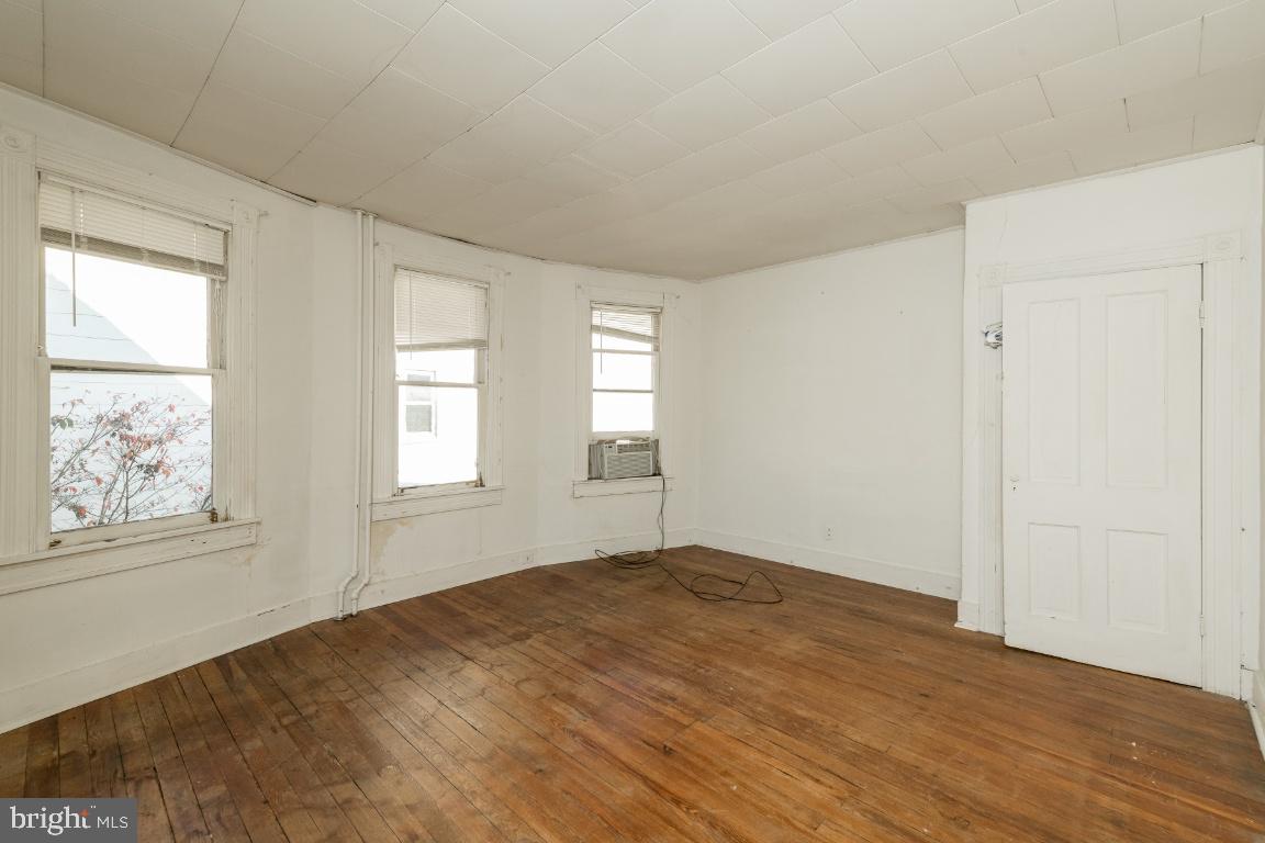 OLD HOMELAND - Residential