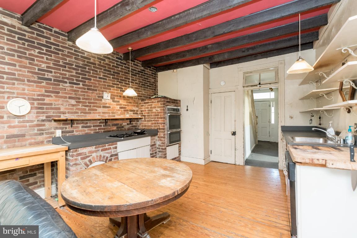 OLD HOMELAND - Residential