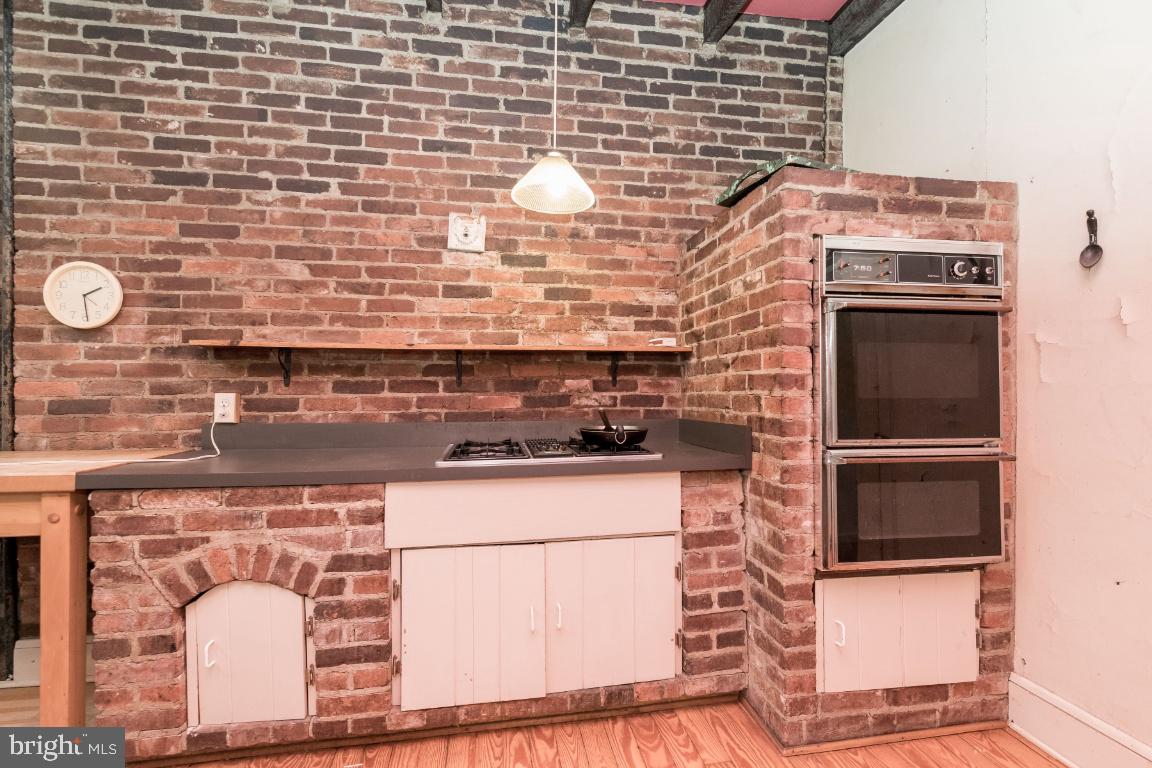 OLD HOMELAND - Residential