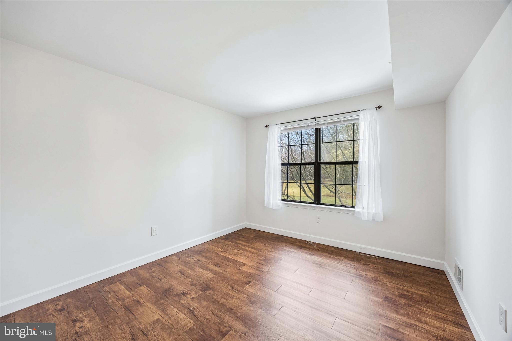 HAMPTON GREENS - Residential