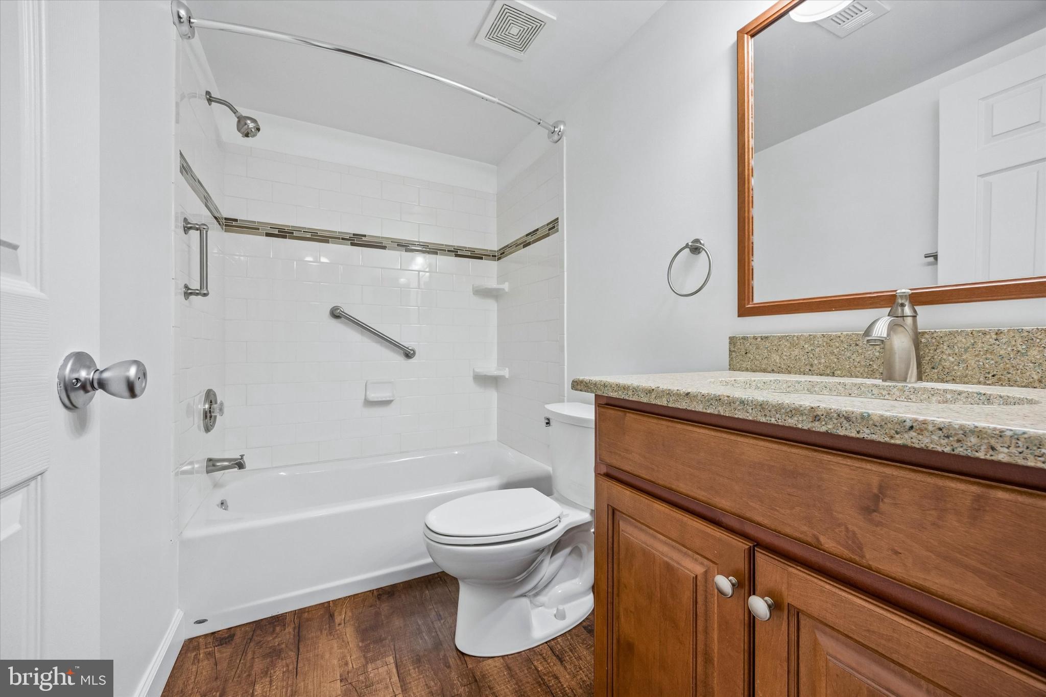 HAMPTON GREENS - Residential