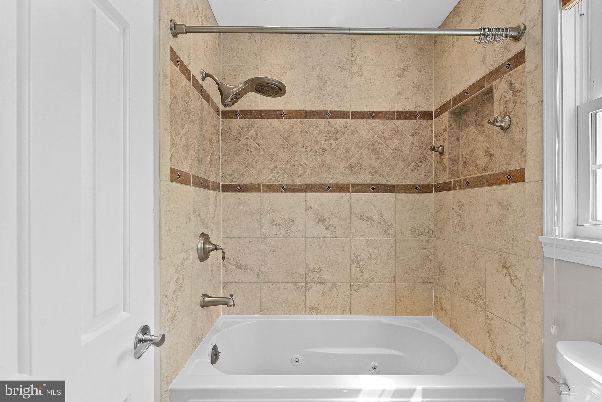 FAIRFAX CLUB ESTATES - Residential