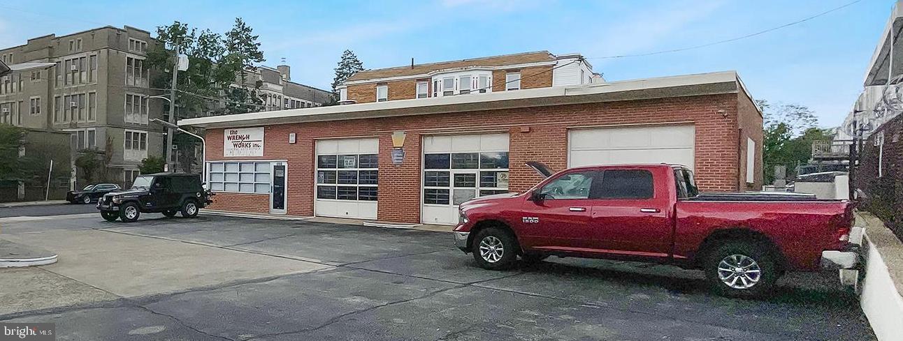 OGONTZ - Commercial Sale