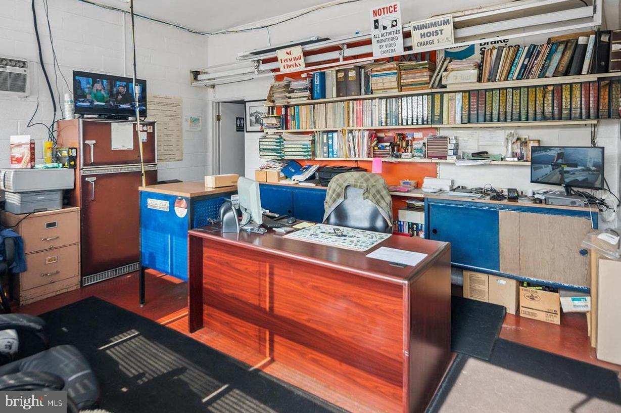 OGONTZ - Commercial Sale