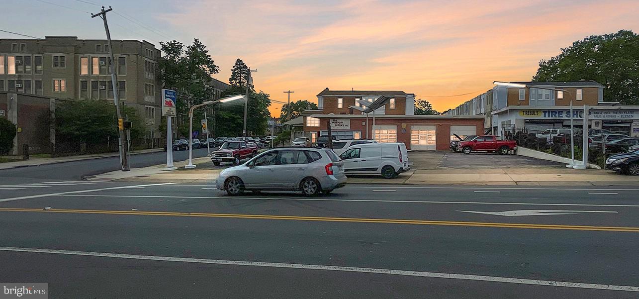 OGONTZ - Commercial Sale