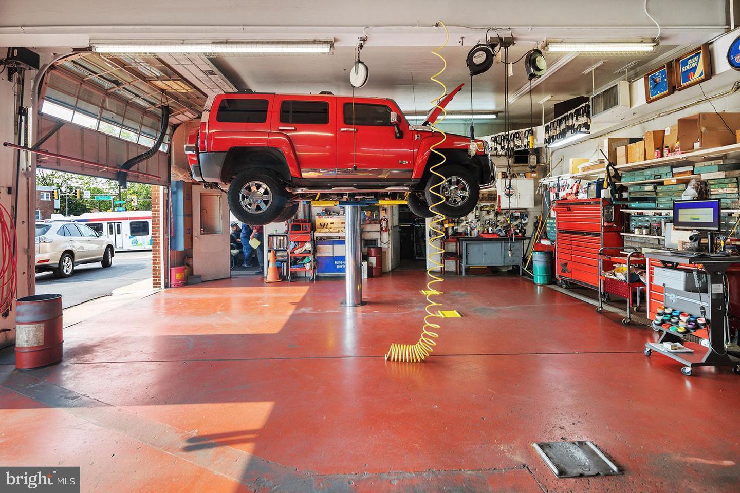 OGONTZ - Commercial Sale