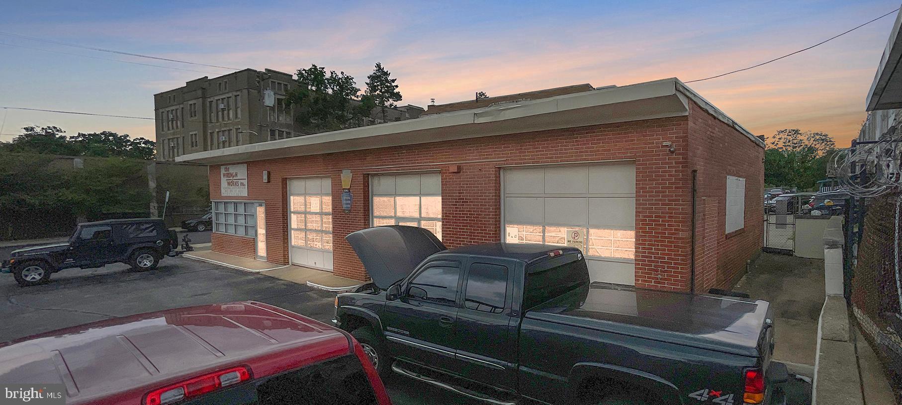 OGONTZ - Commercial Sale