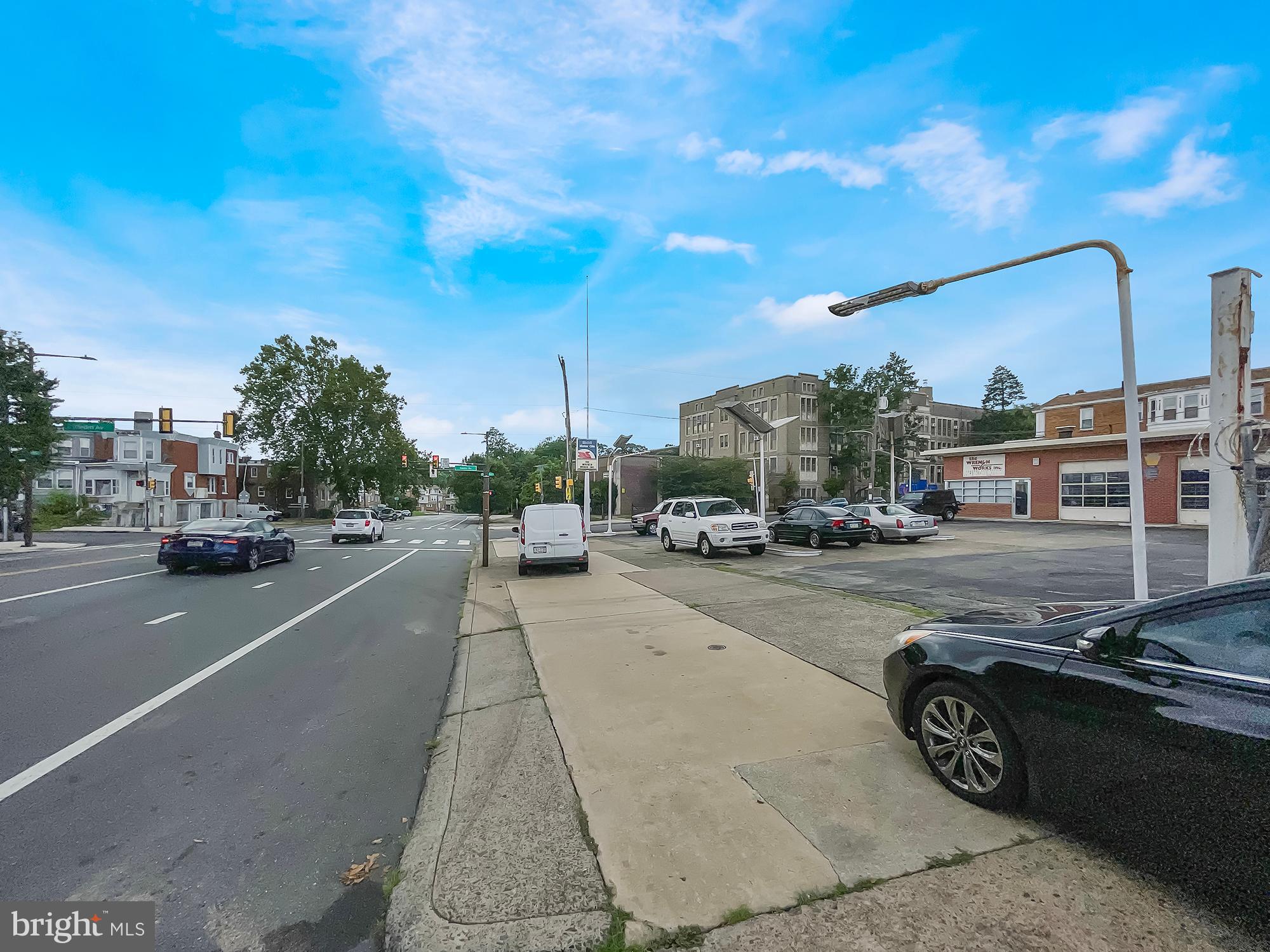 OGONTZ - Commercial Sale