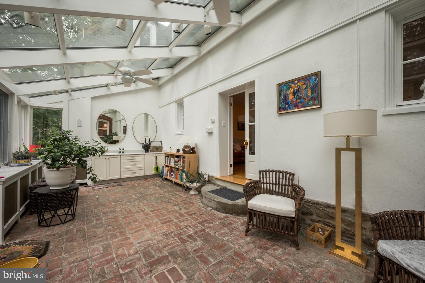 SPRING MILL - Residential
