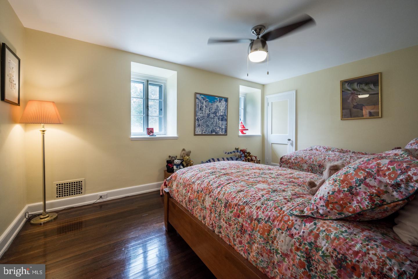 SPRING MILL - Residential