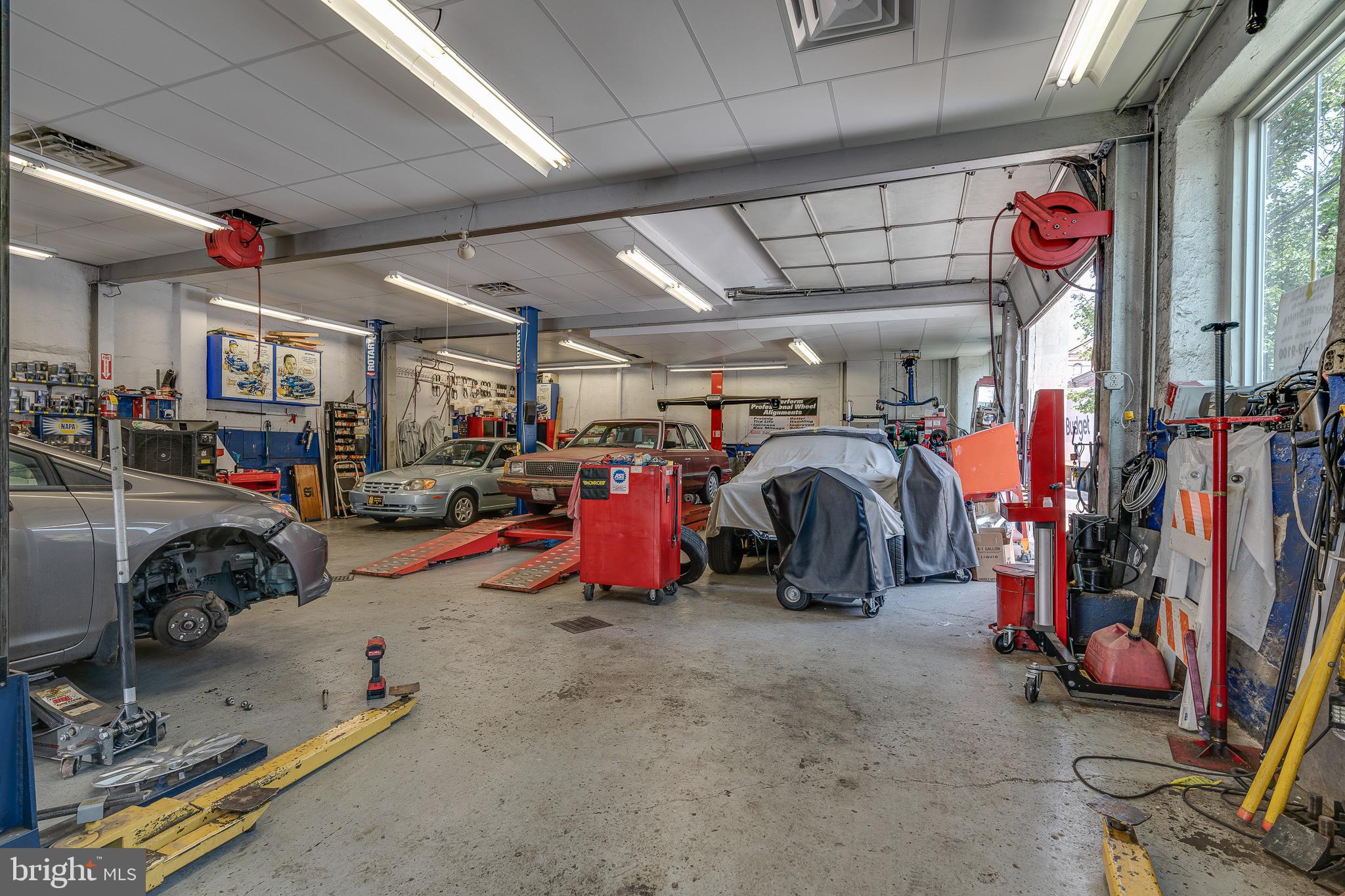 NEWBOLD - Commercial Sale