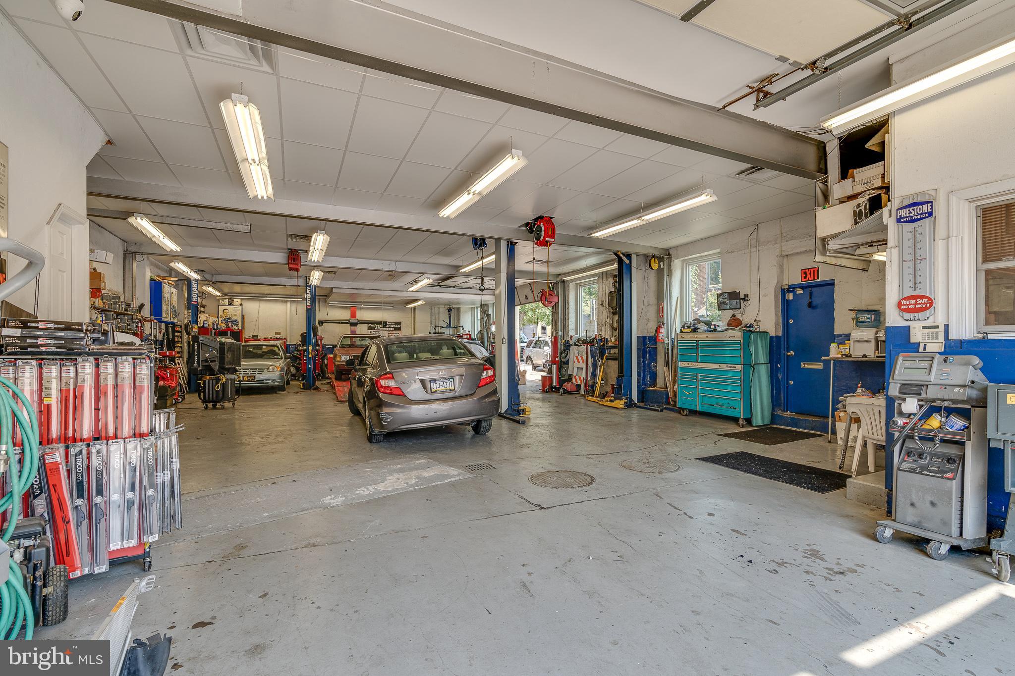 NEWBOLD - Commercial Sale