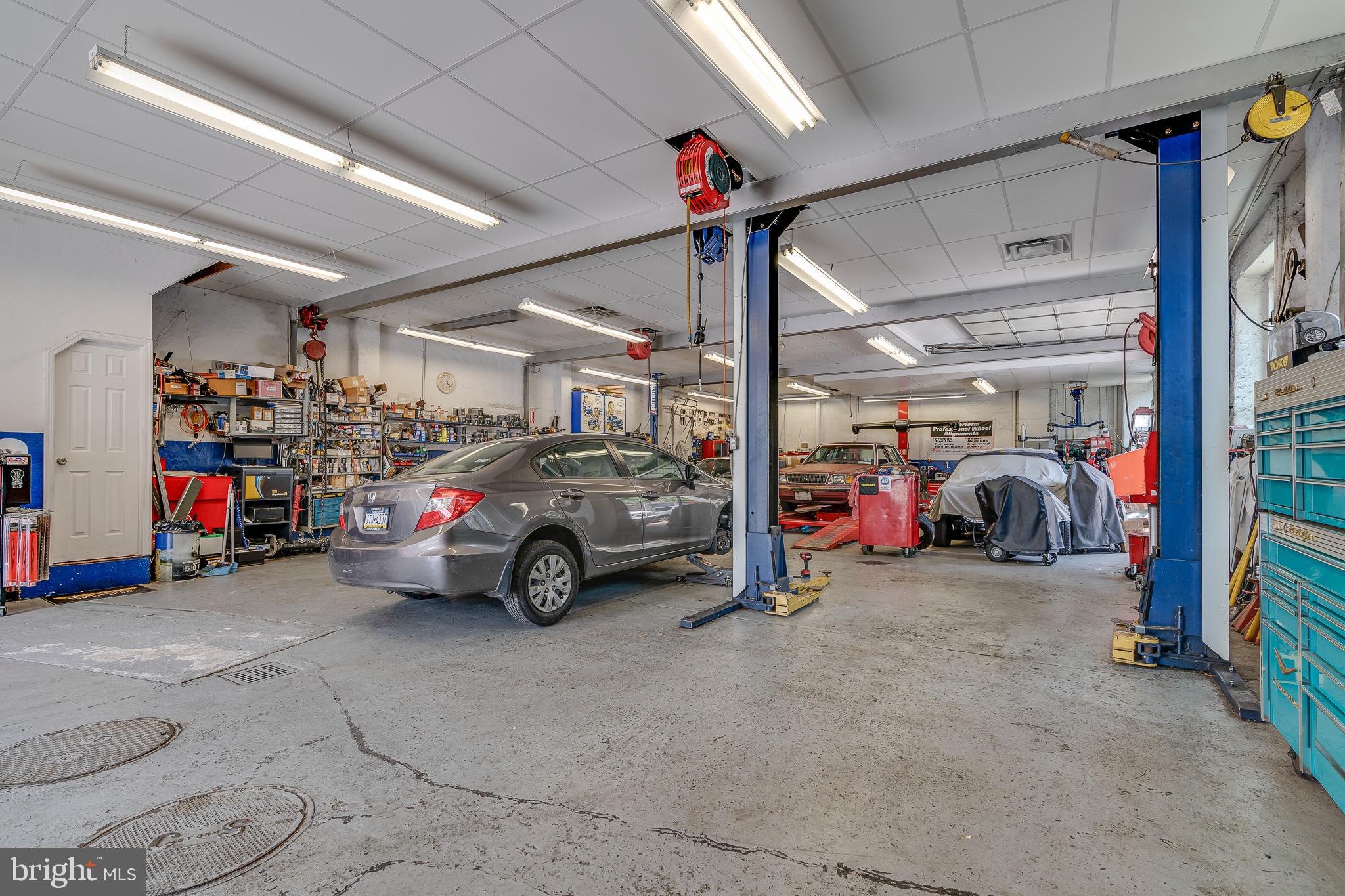 NEWBOLD - Commercial Sale