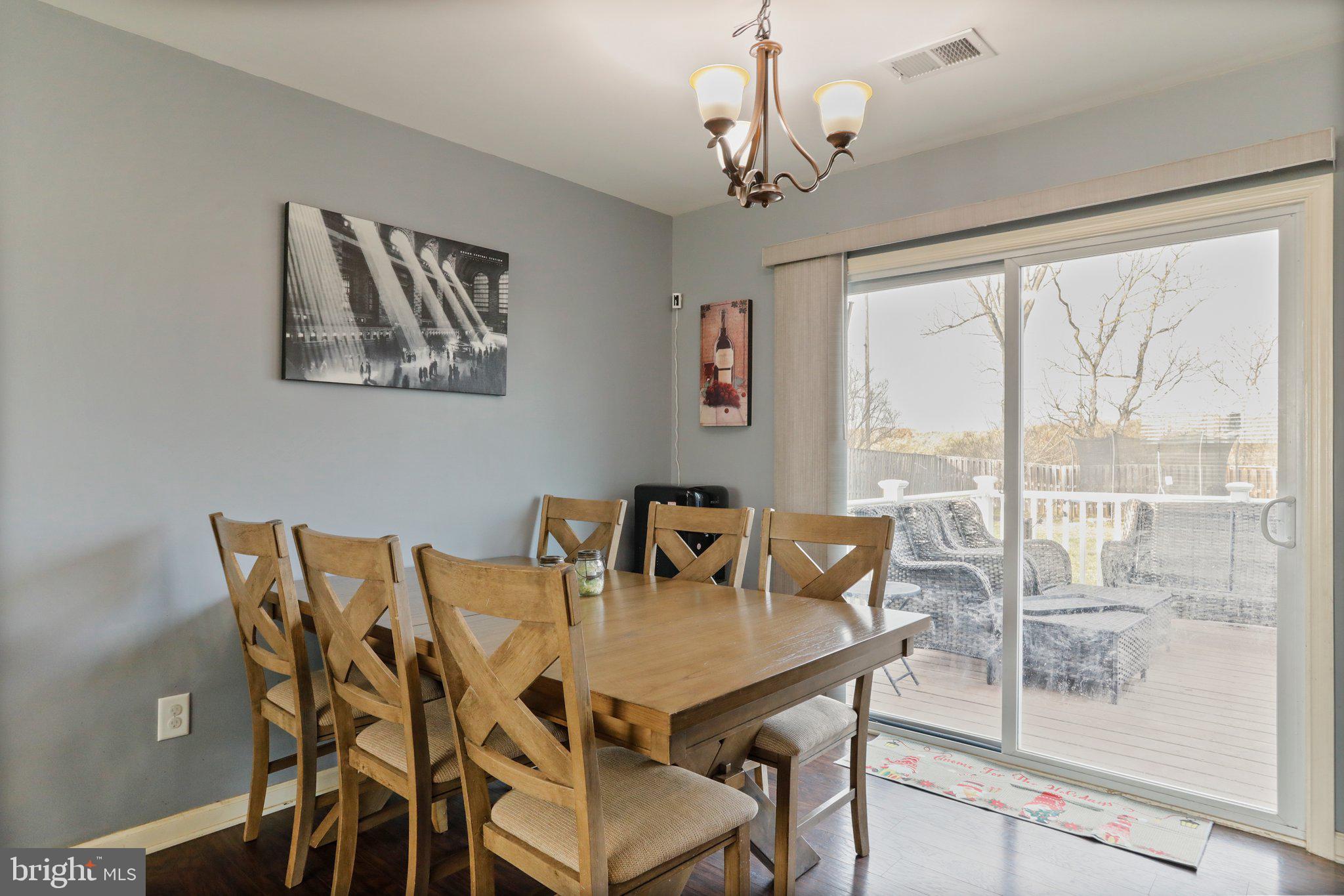 CRESTFIELD - Residential