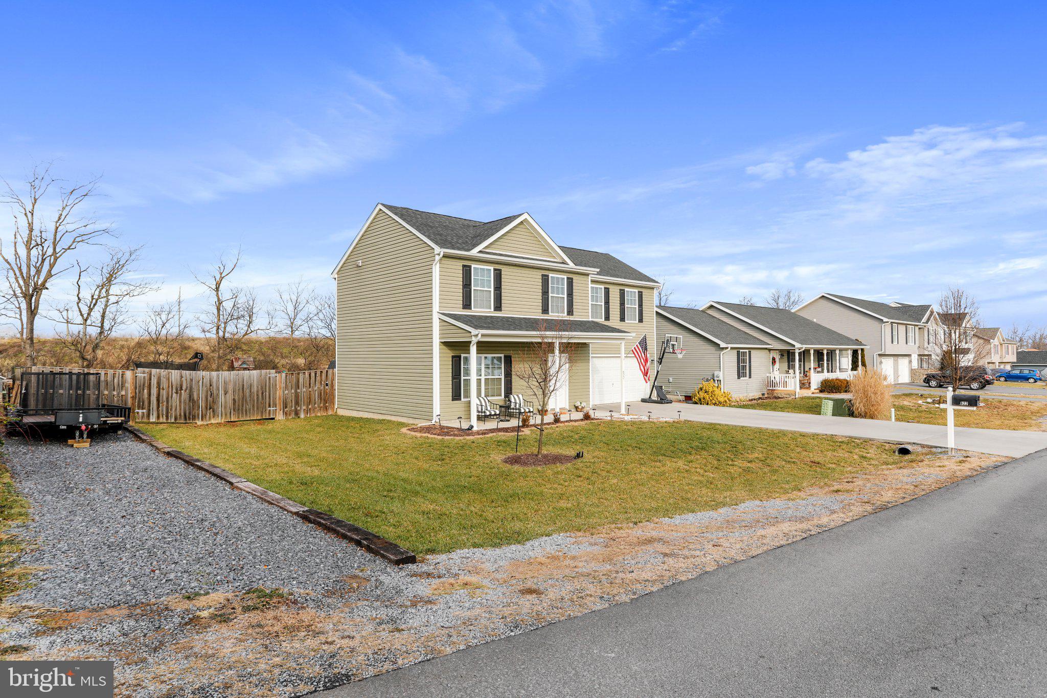 CRESTFIELD - Residential