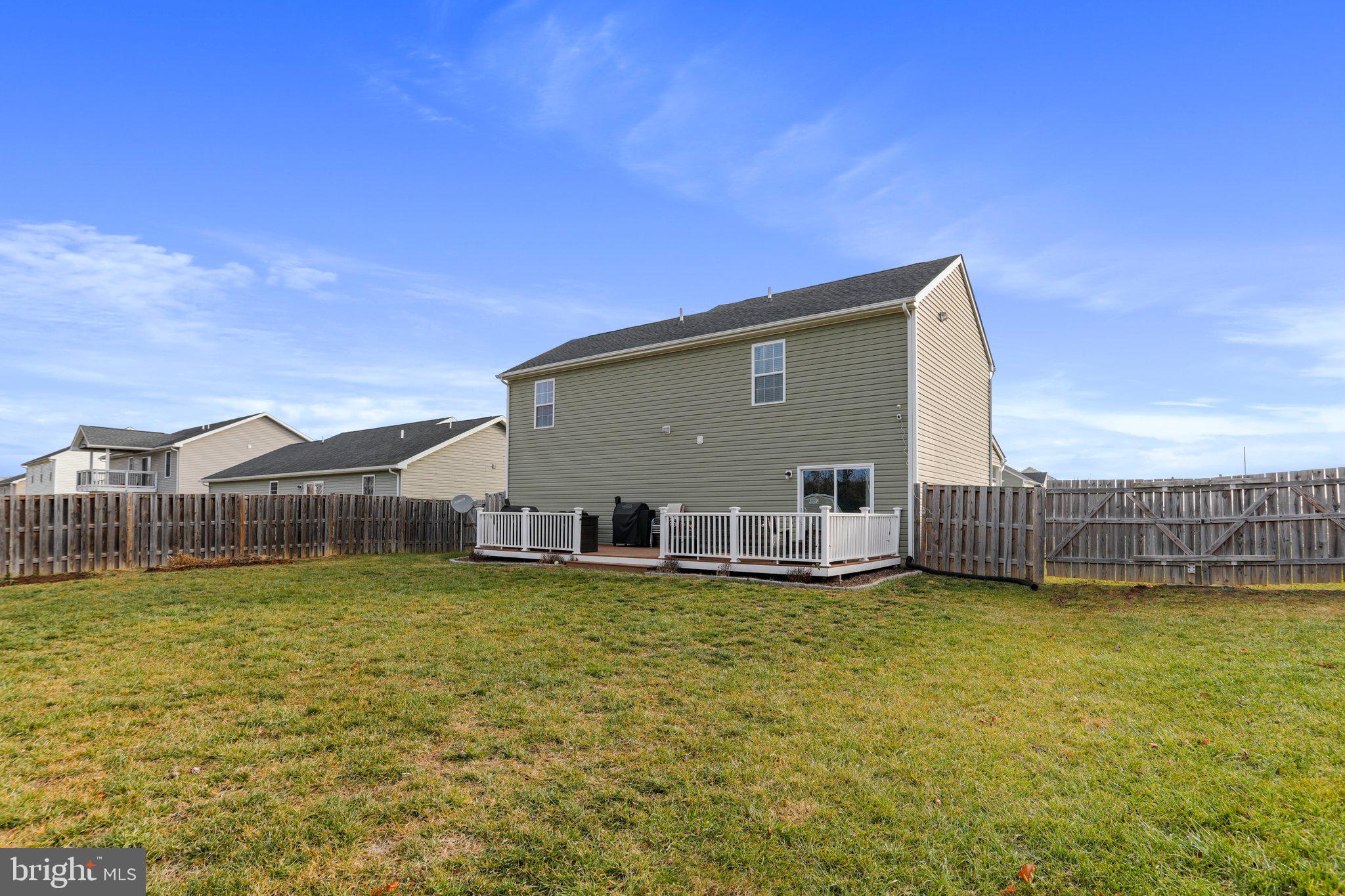 CRESTFIELD - Residential