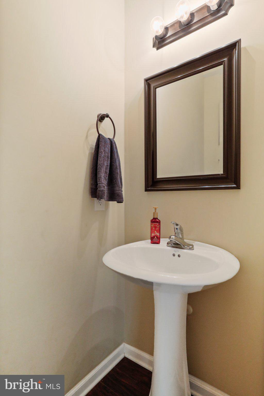 CRESTFIELD - Residential