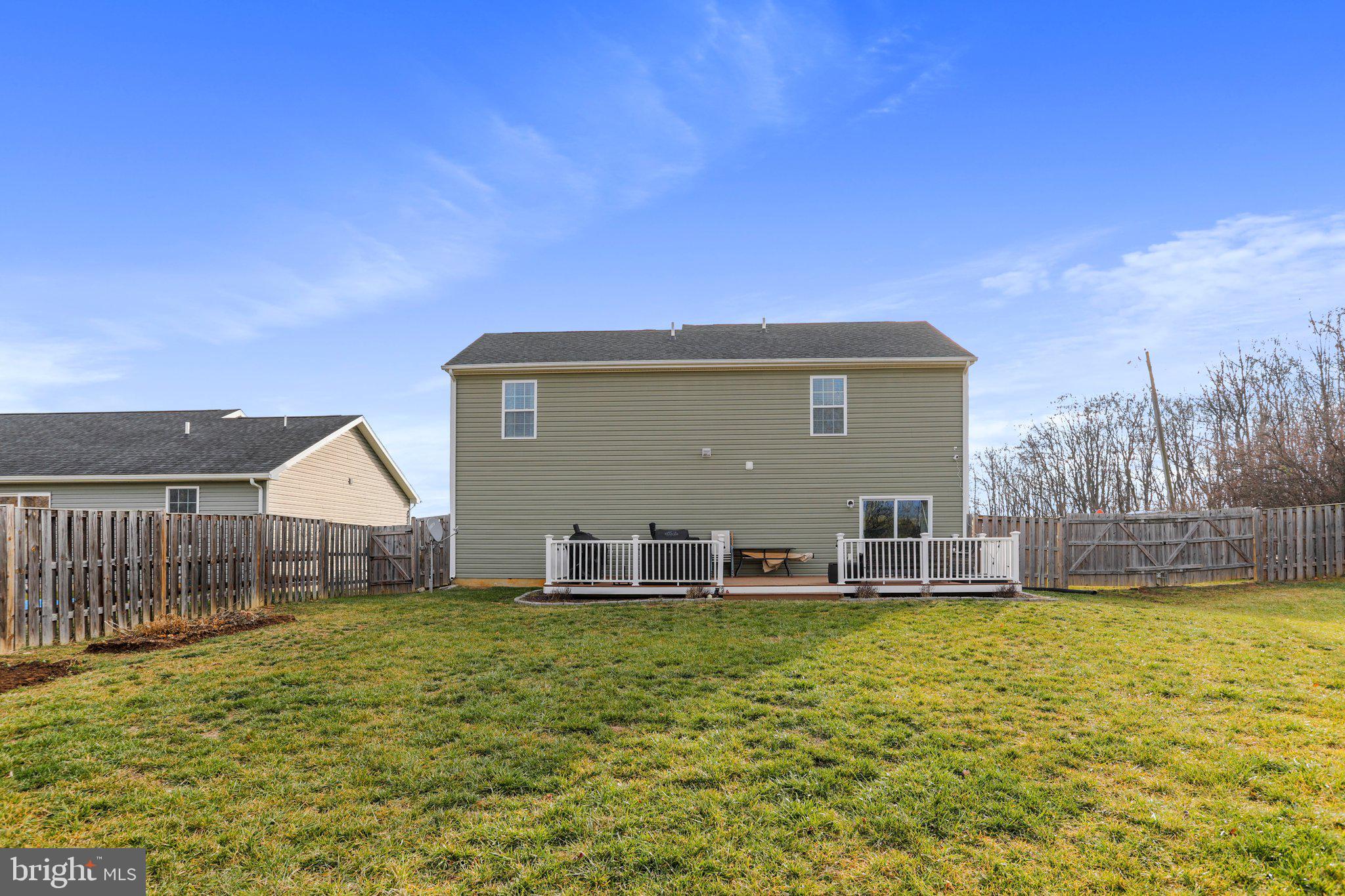 CRESTFIELD - Residential