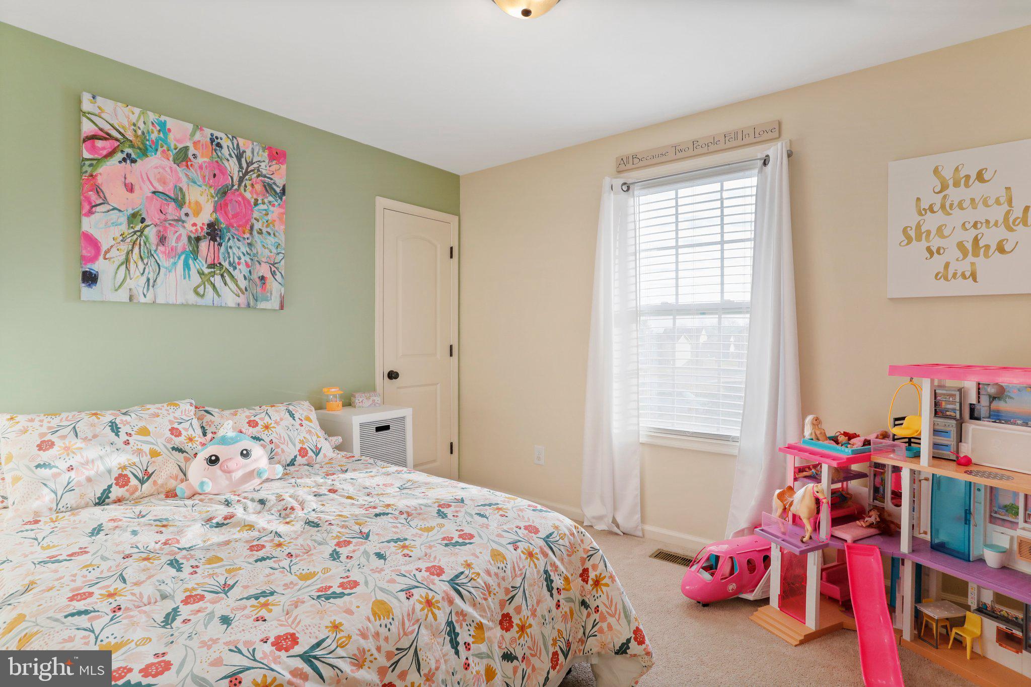 CRESTFIELD - Residential