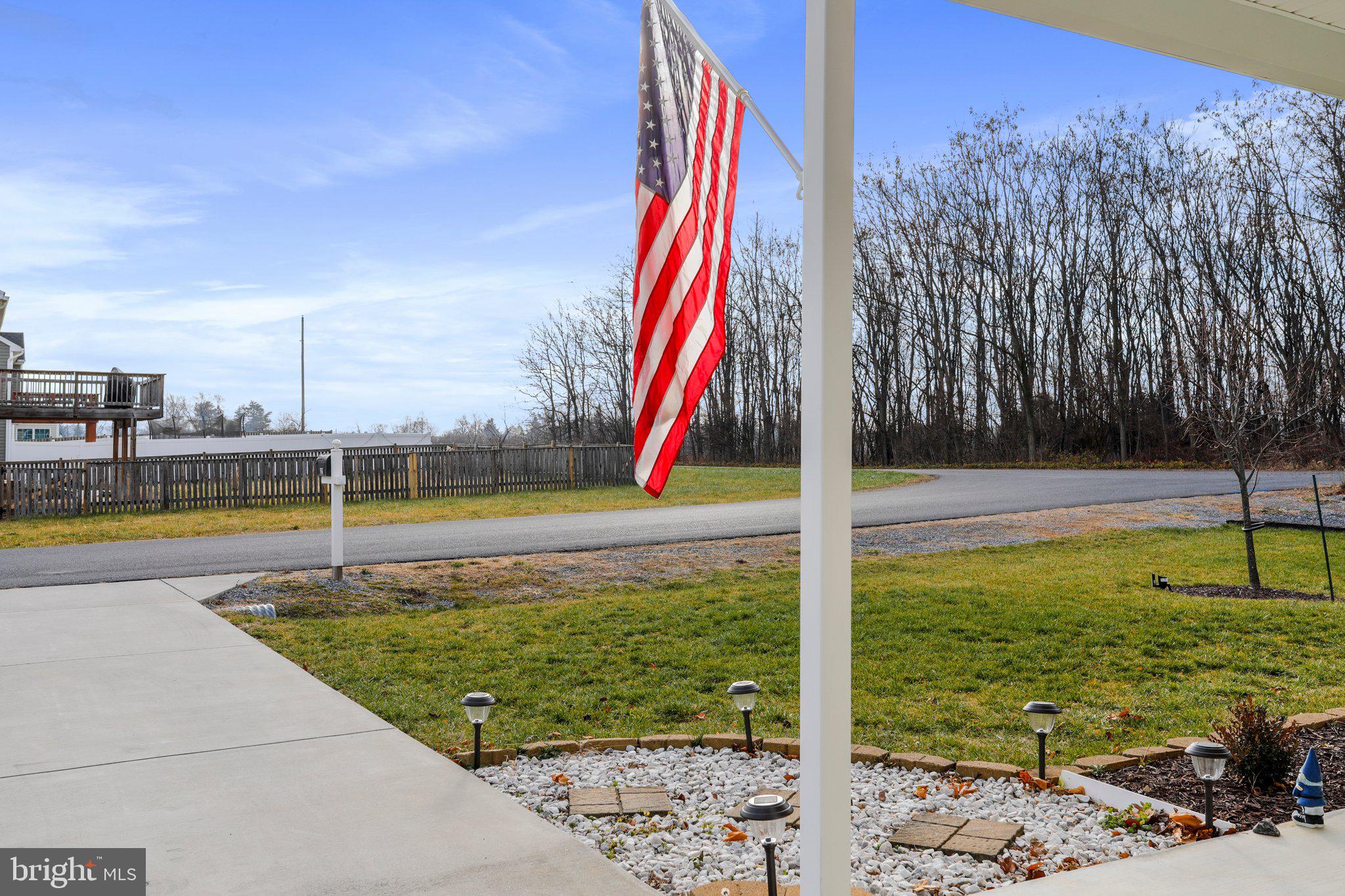 CRESTFIELD - Residential