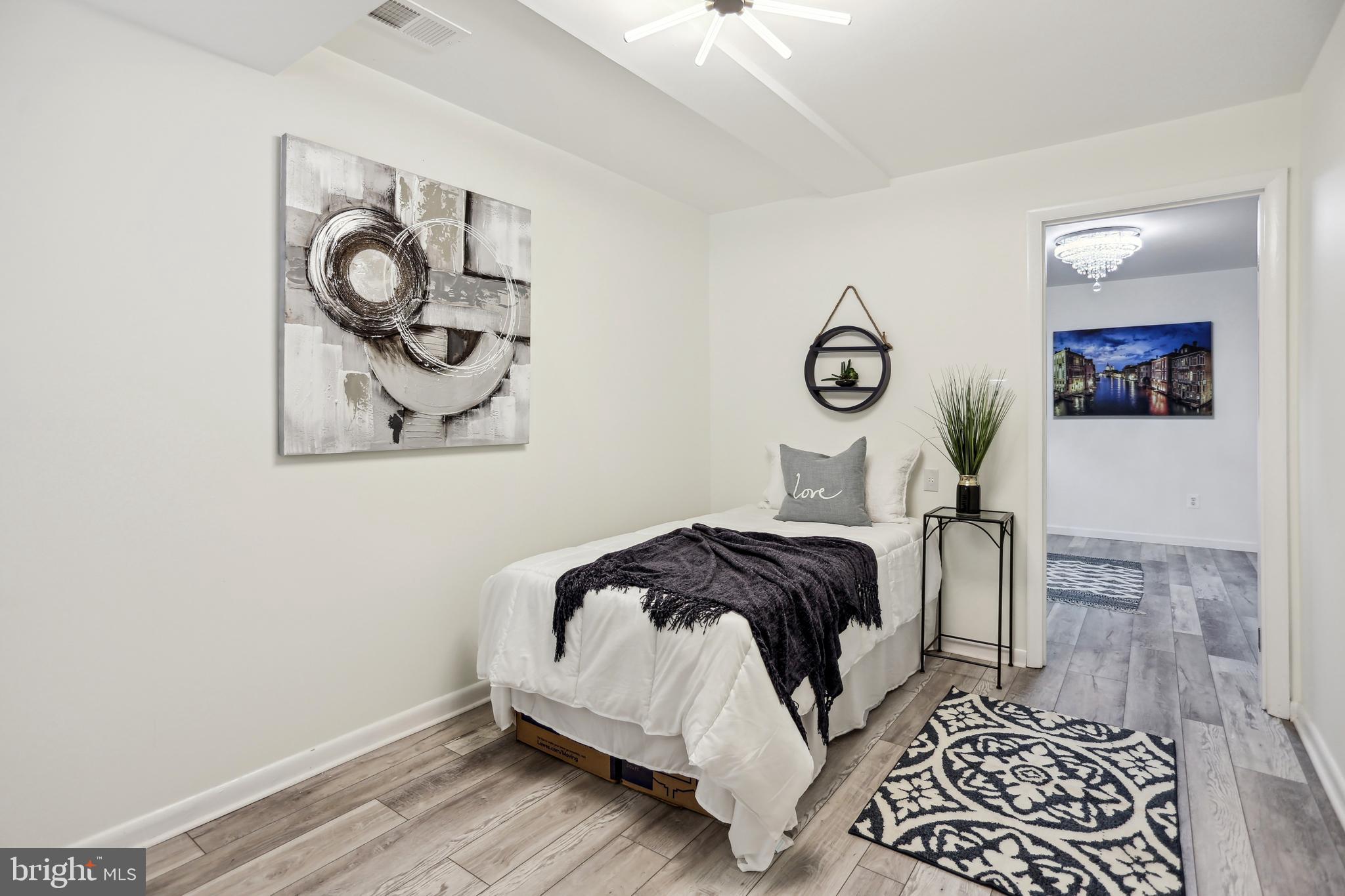 TEMPLE HILLS - Residential