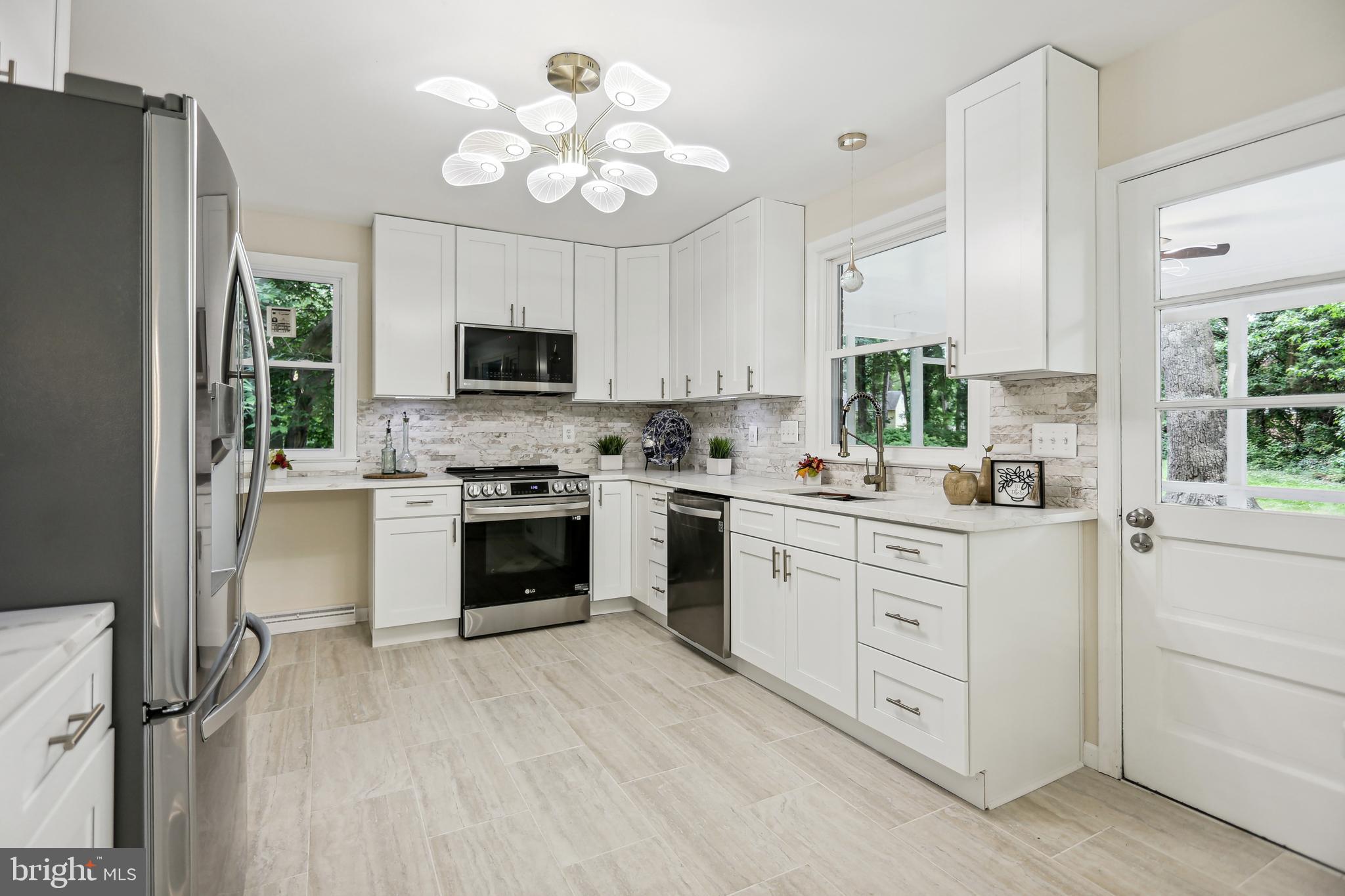 TEMPLE HILLS - Residential