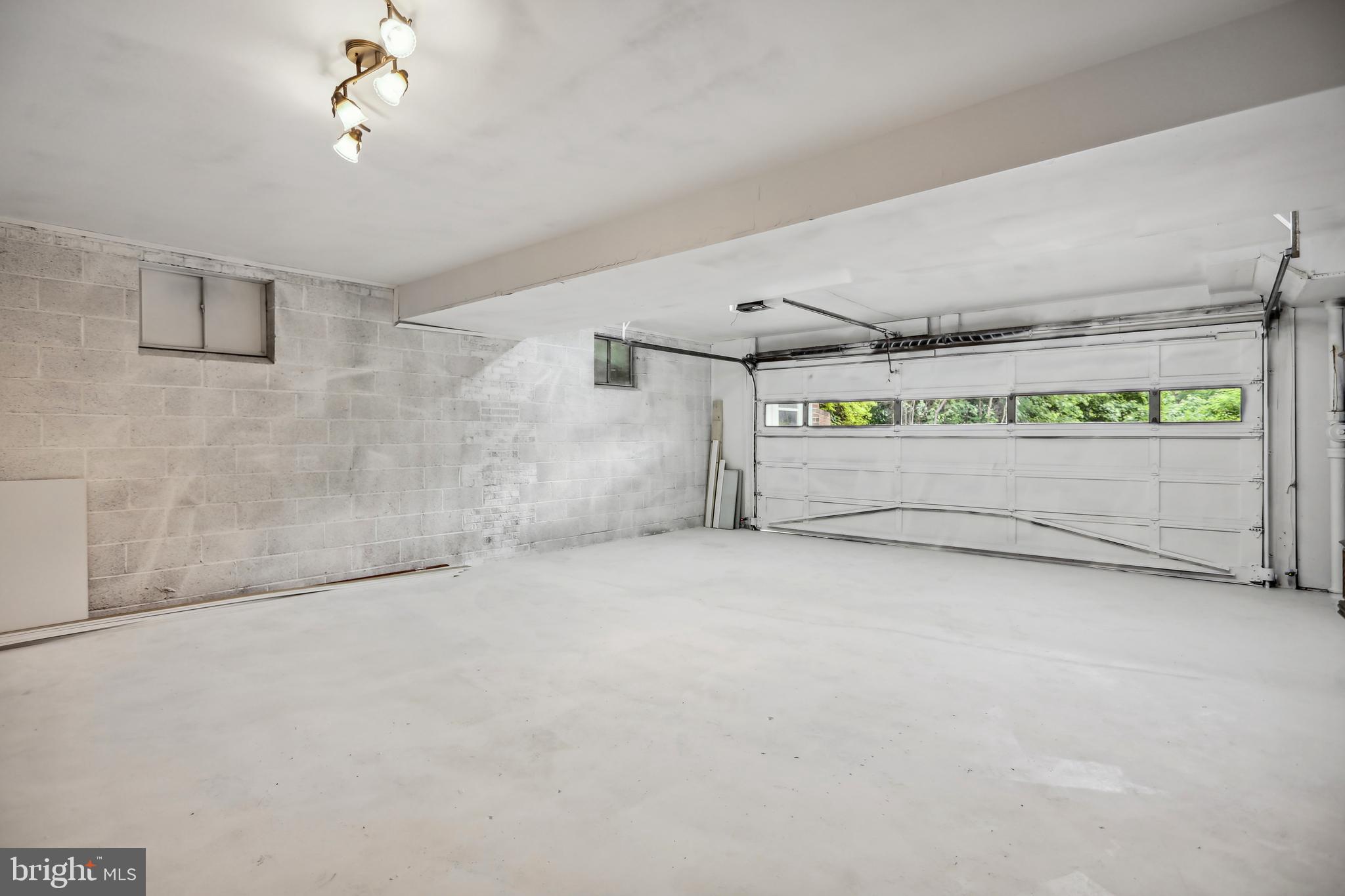 TEMPLE HILLS - Residential