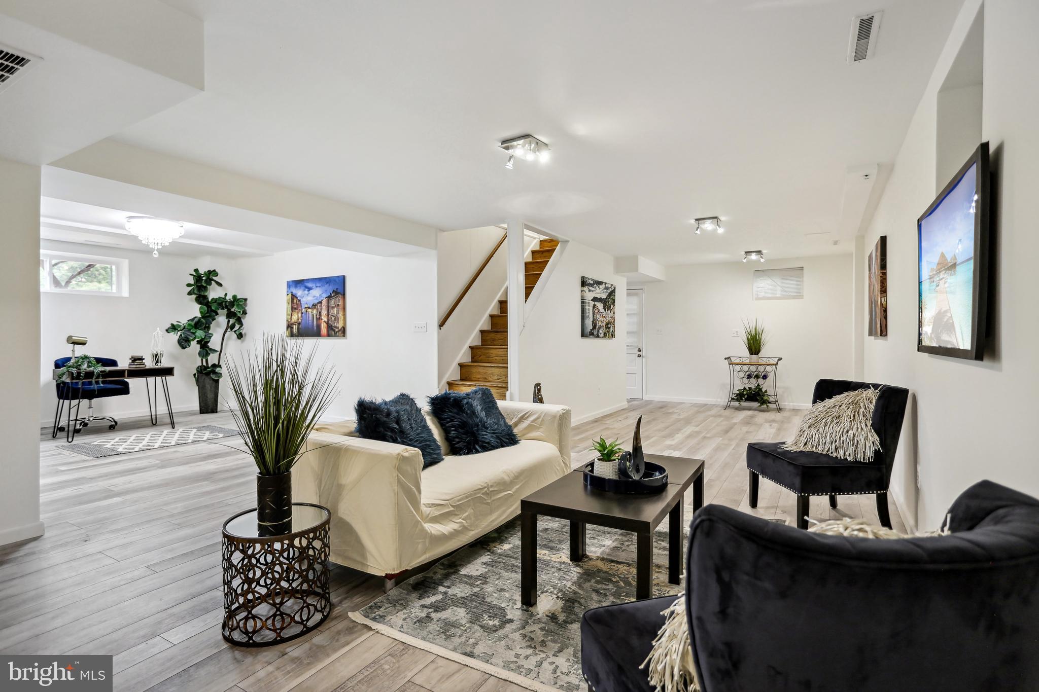 TEMPLE HILLS - Residential