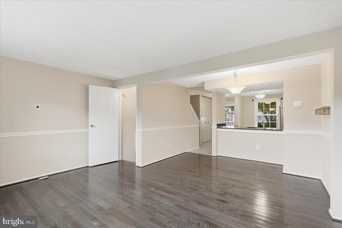 OLDE FACTORY - Residential Lease