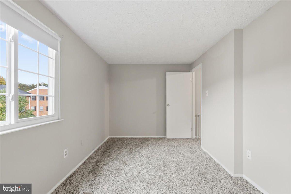 OLDE FACTORY - Residential Lease