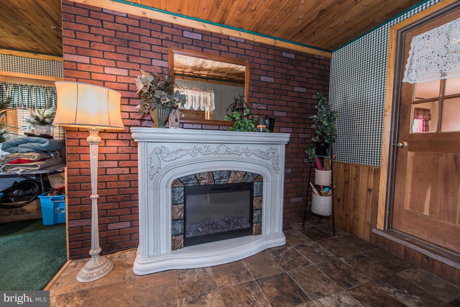 VANCLEVESVILLE - Residential