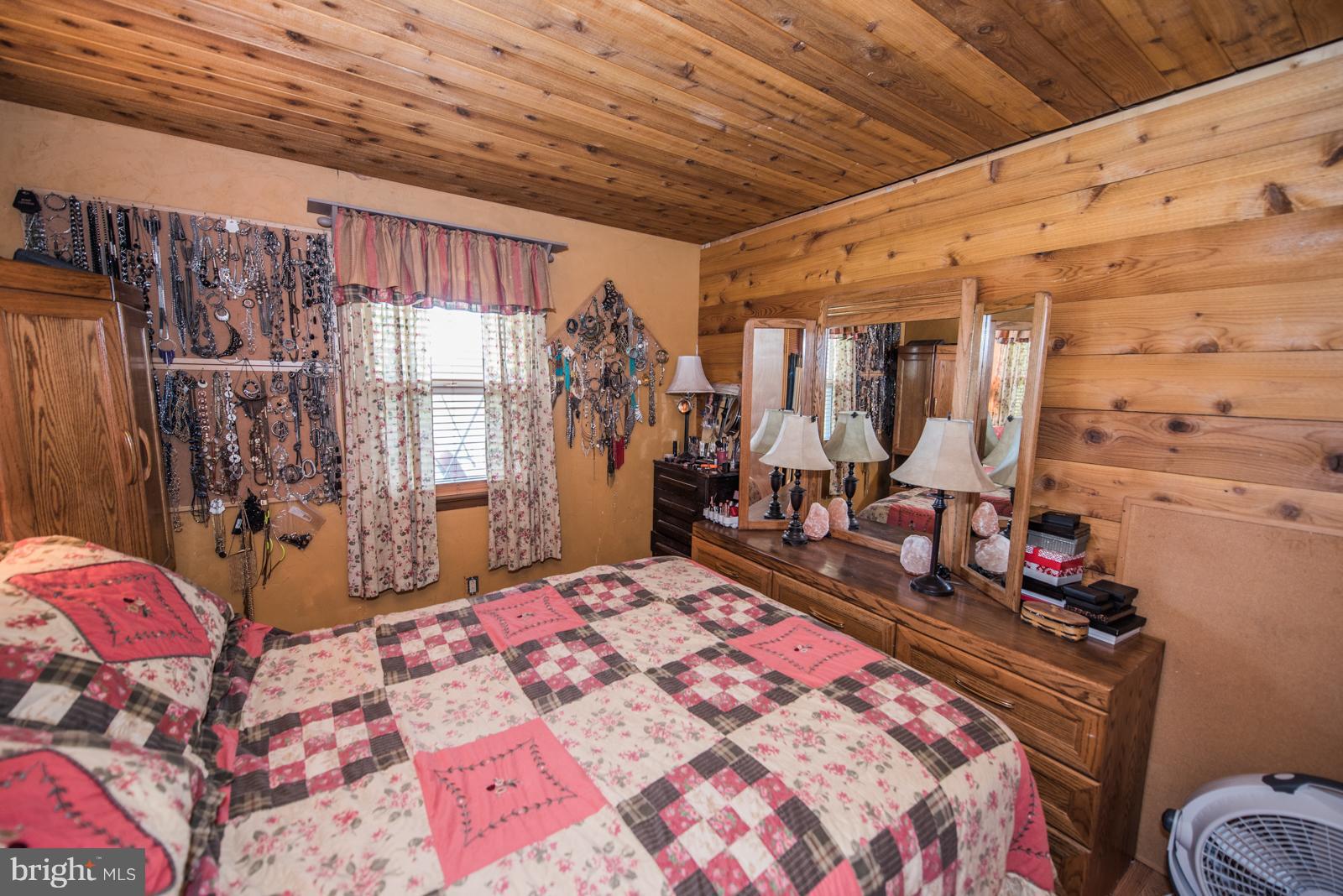 VANCLEVESVILLE - Residential