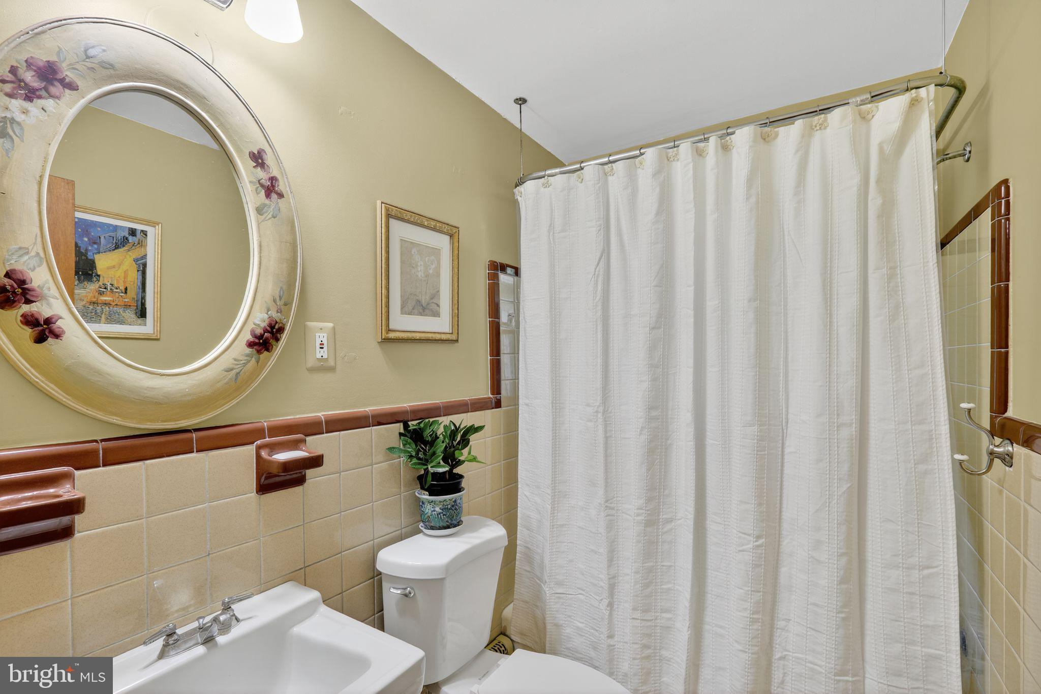 LINNCREST - Residential