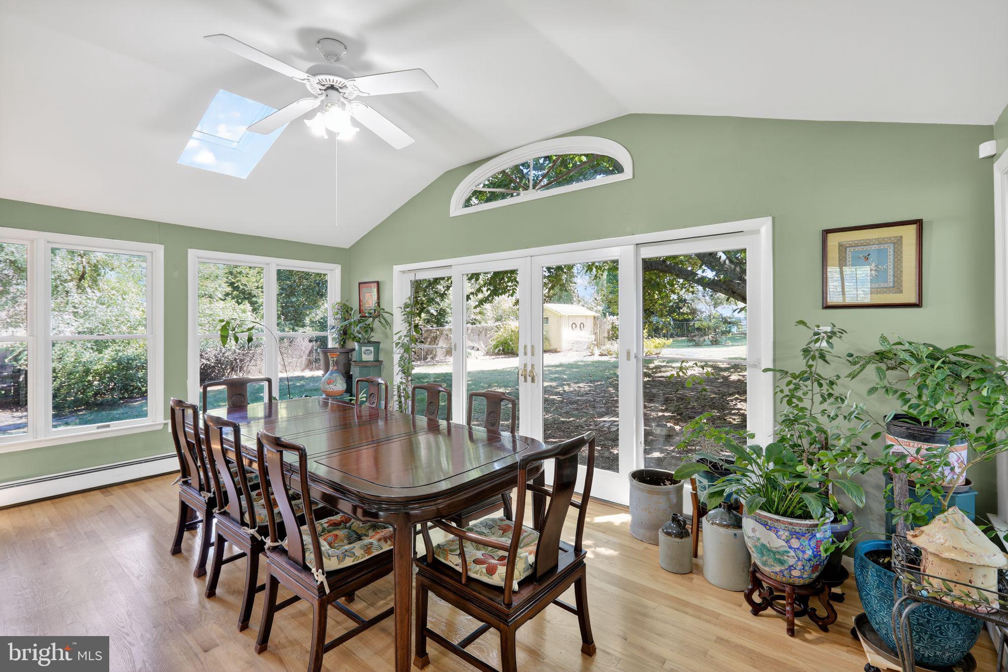 LINNCREST - Residential