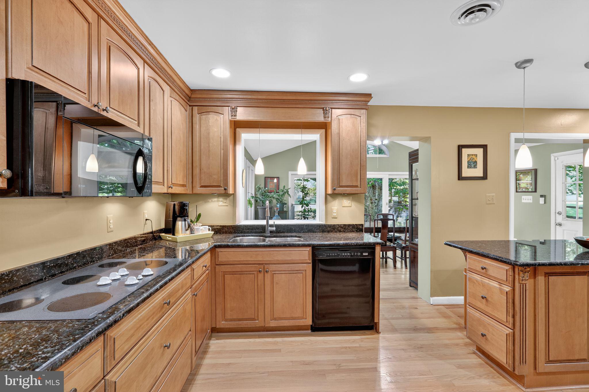 LINNCREST - Residential