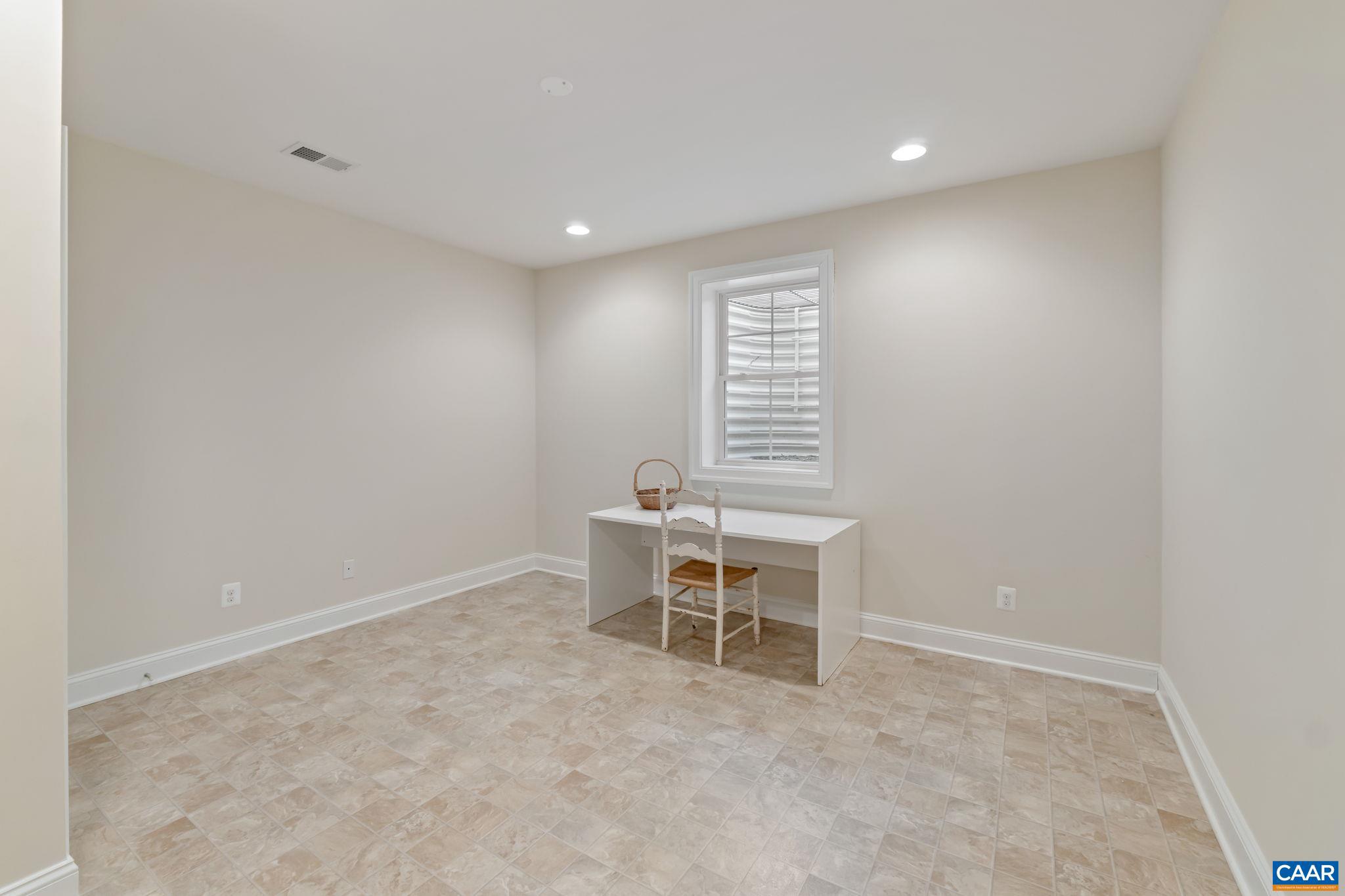 SPRING CREEK - Residential