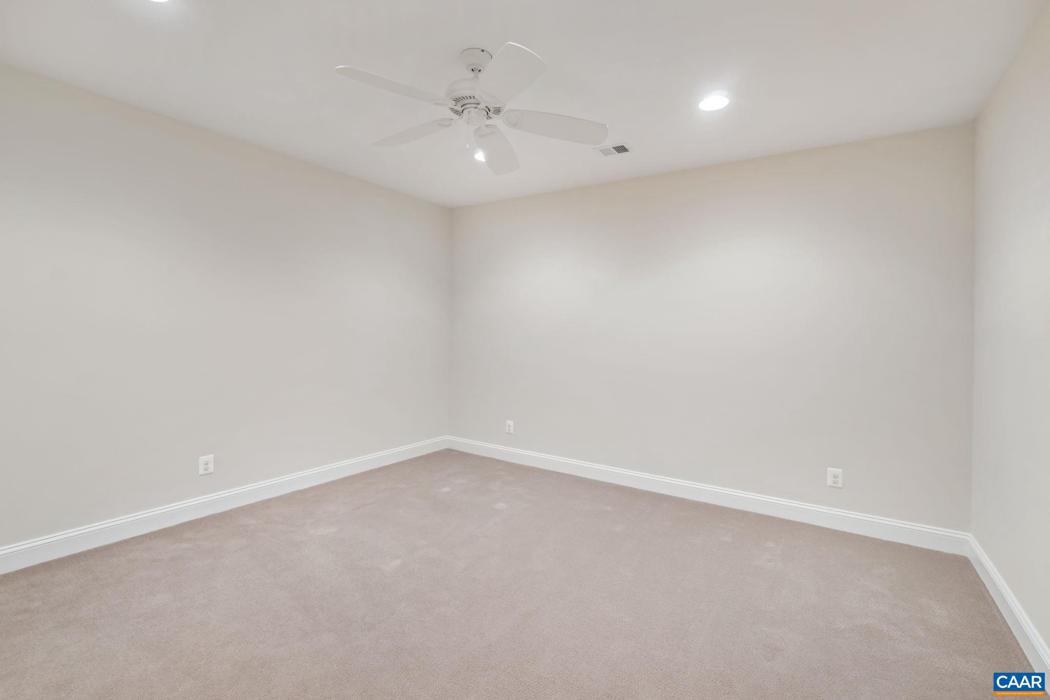 SPRING CREEK - Residential