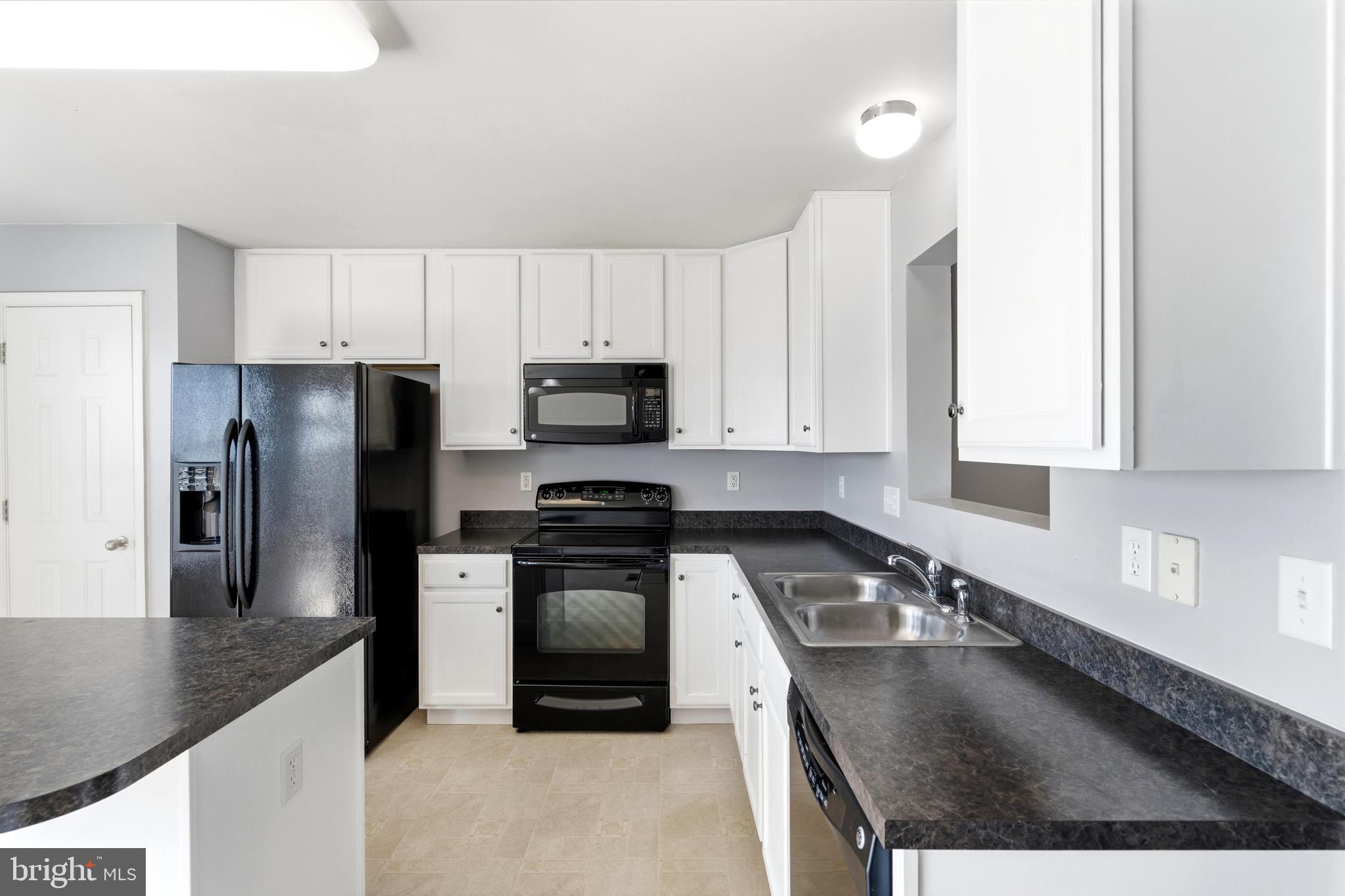 RIVERSIDE VILLAGES - Residential