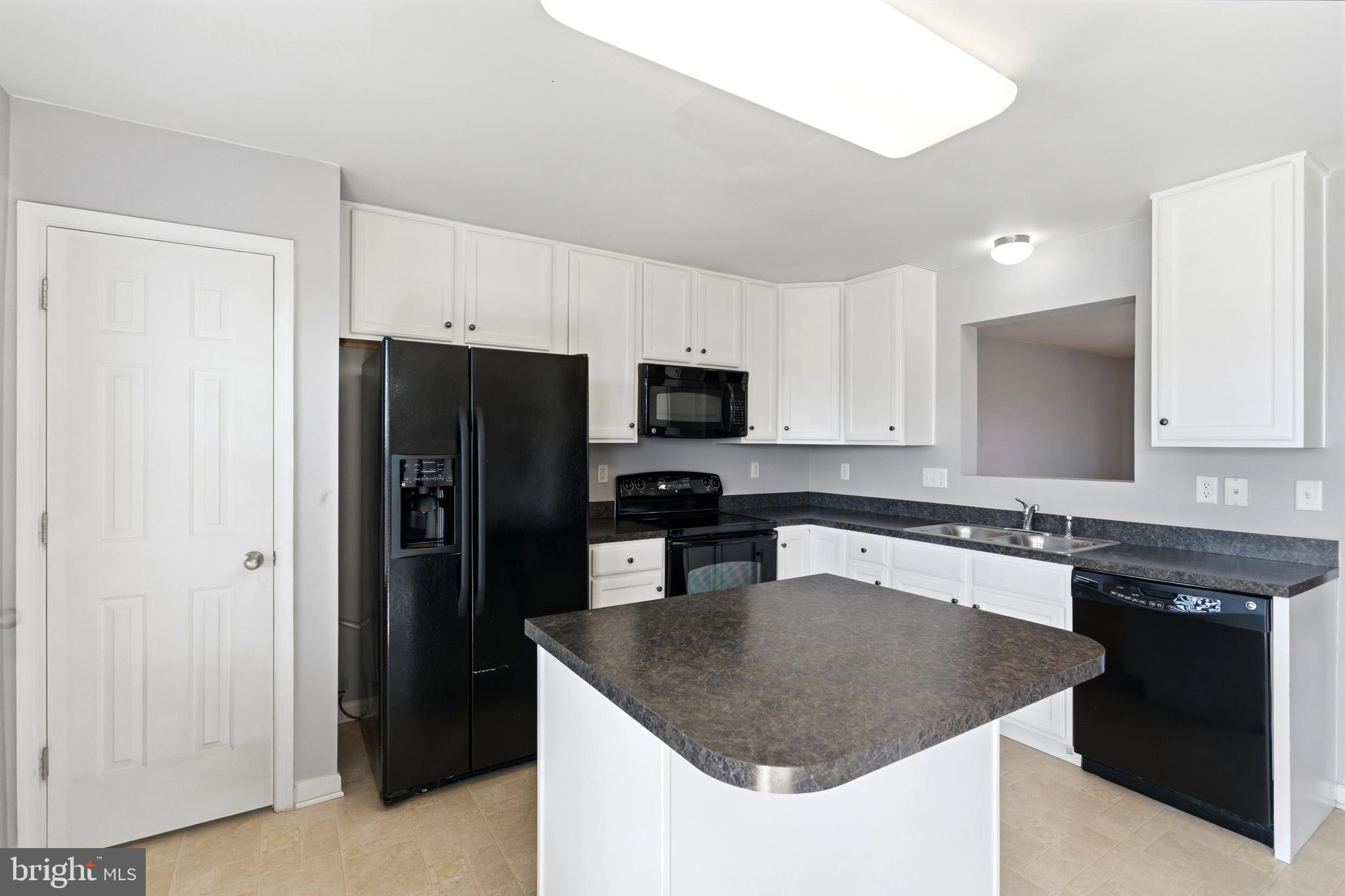 RIVERSIDE VILLAGES - Residential