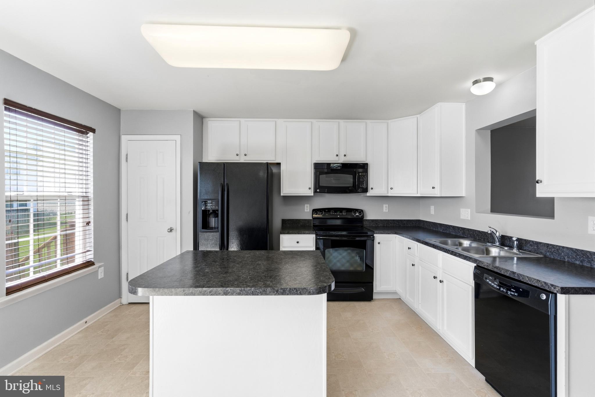 RIVERSIDE VILLAGES - Residential