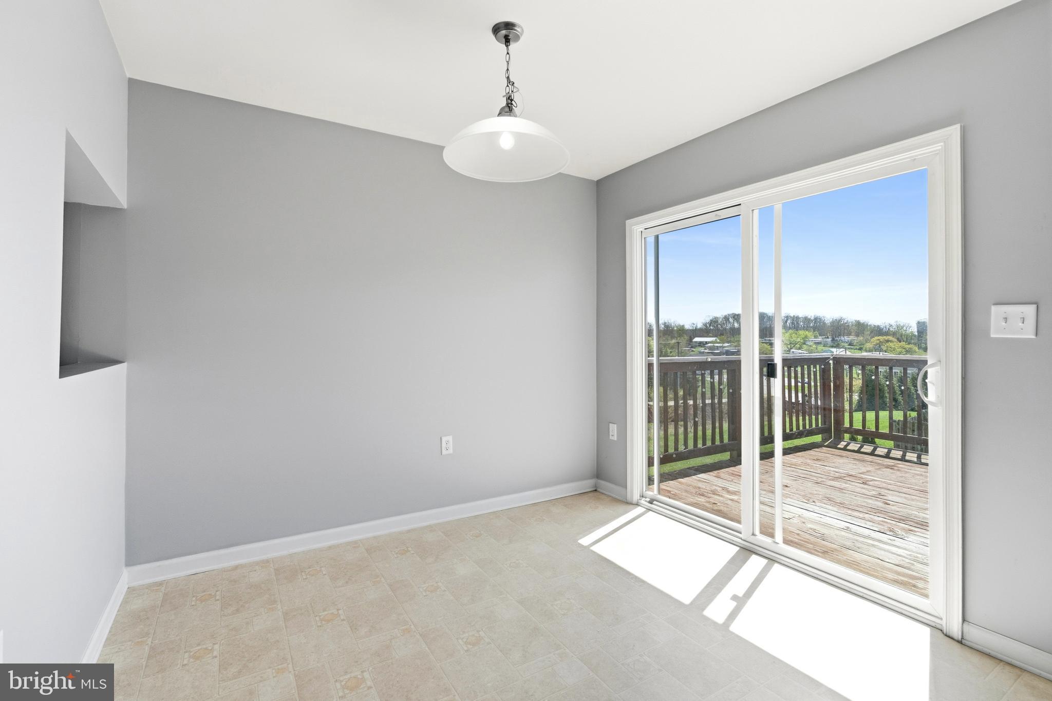 RIVERSIDE VILLAGES - Residential