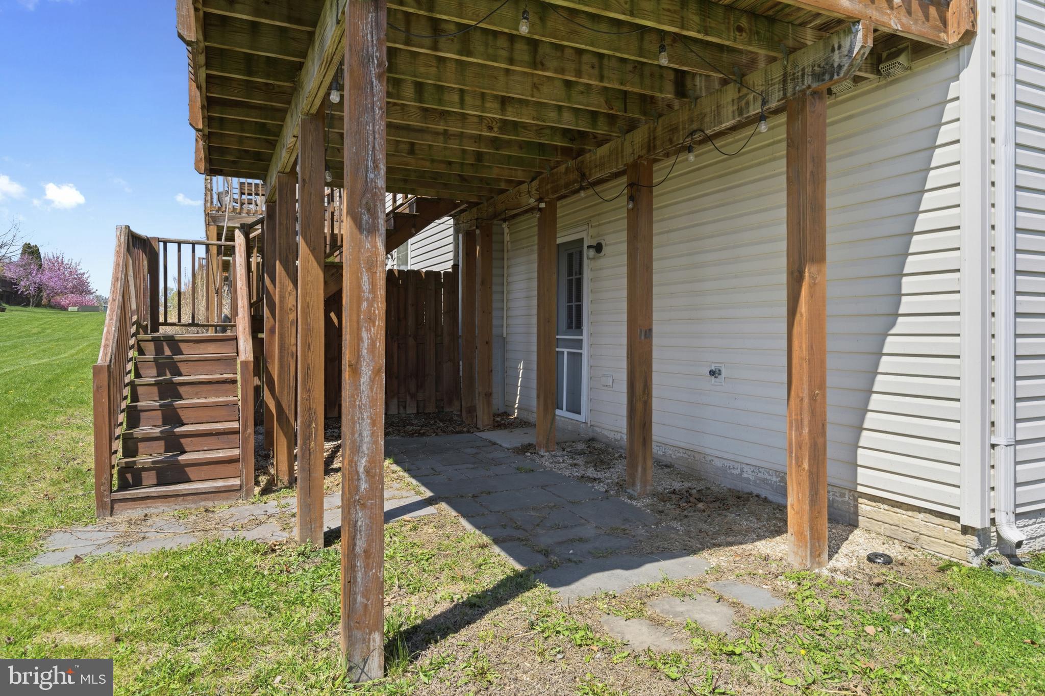 RIVERSIDE VILLAGES - Residential