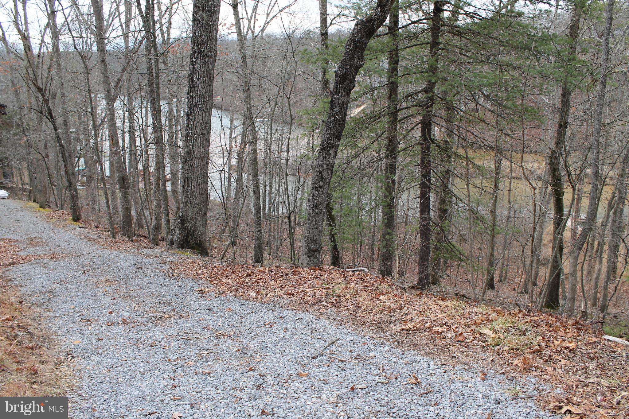 LAKE HOLIDAY ESTATES - Land