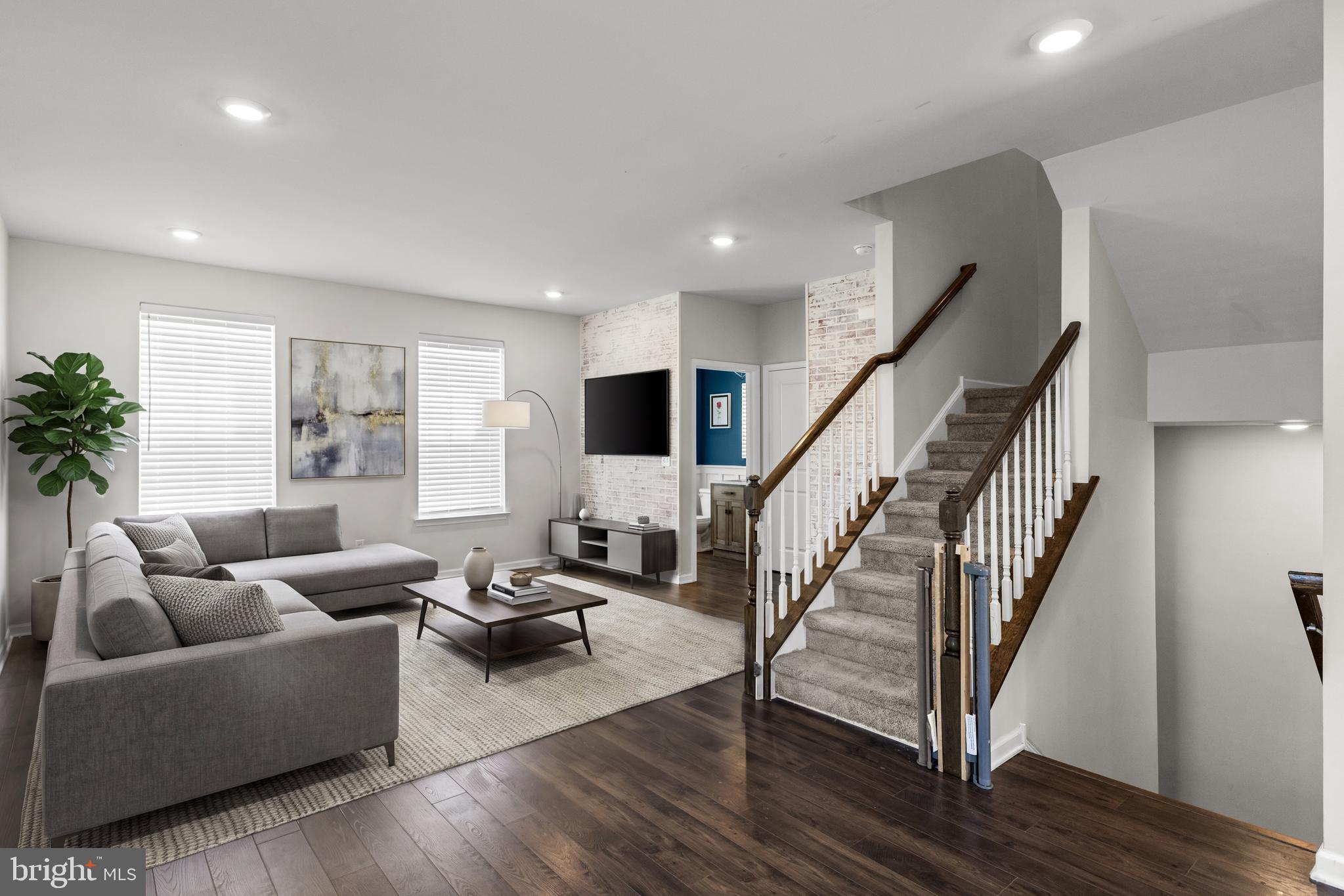 2 NAPLES LANE