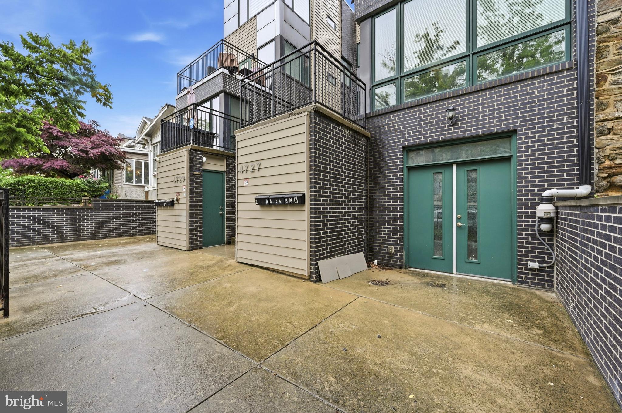 4727 WALNUT STREET 2