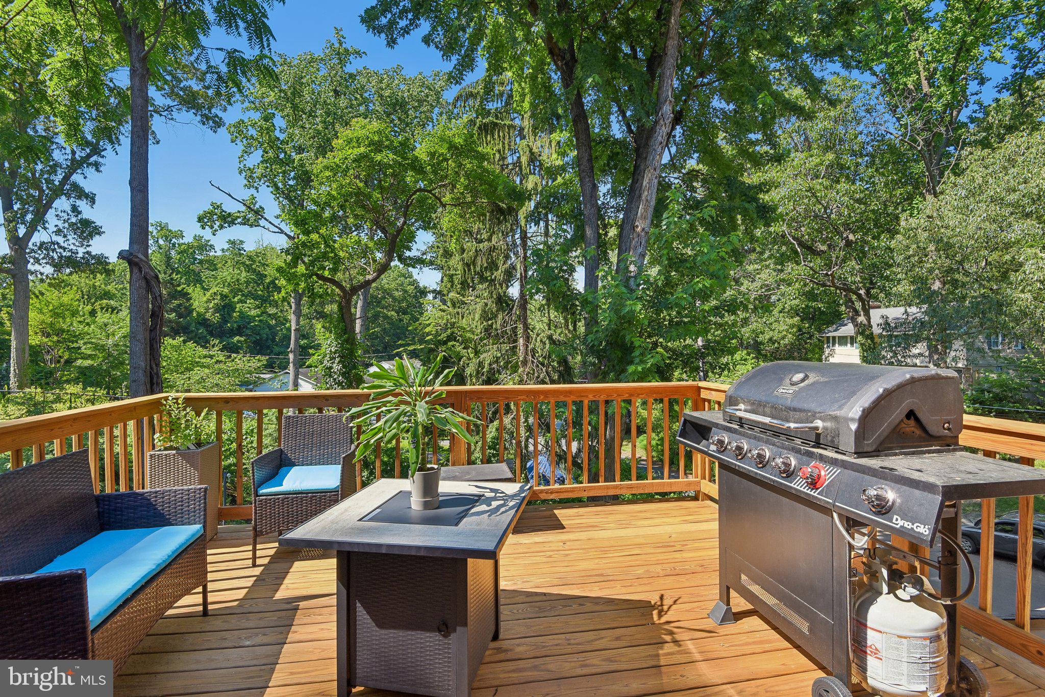 1178 GLENWOOD DL